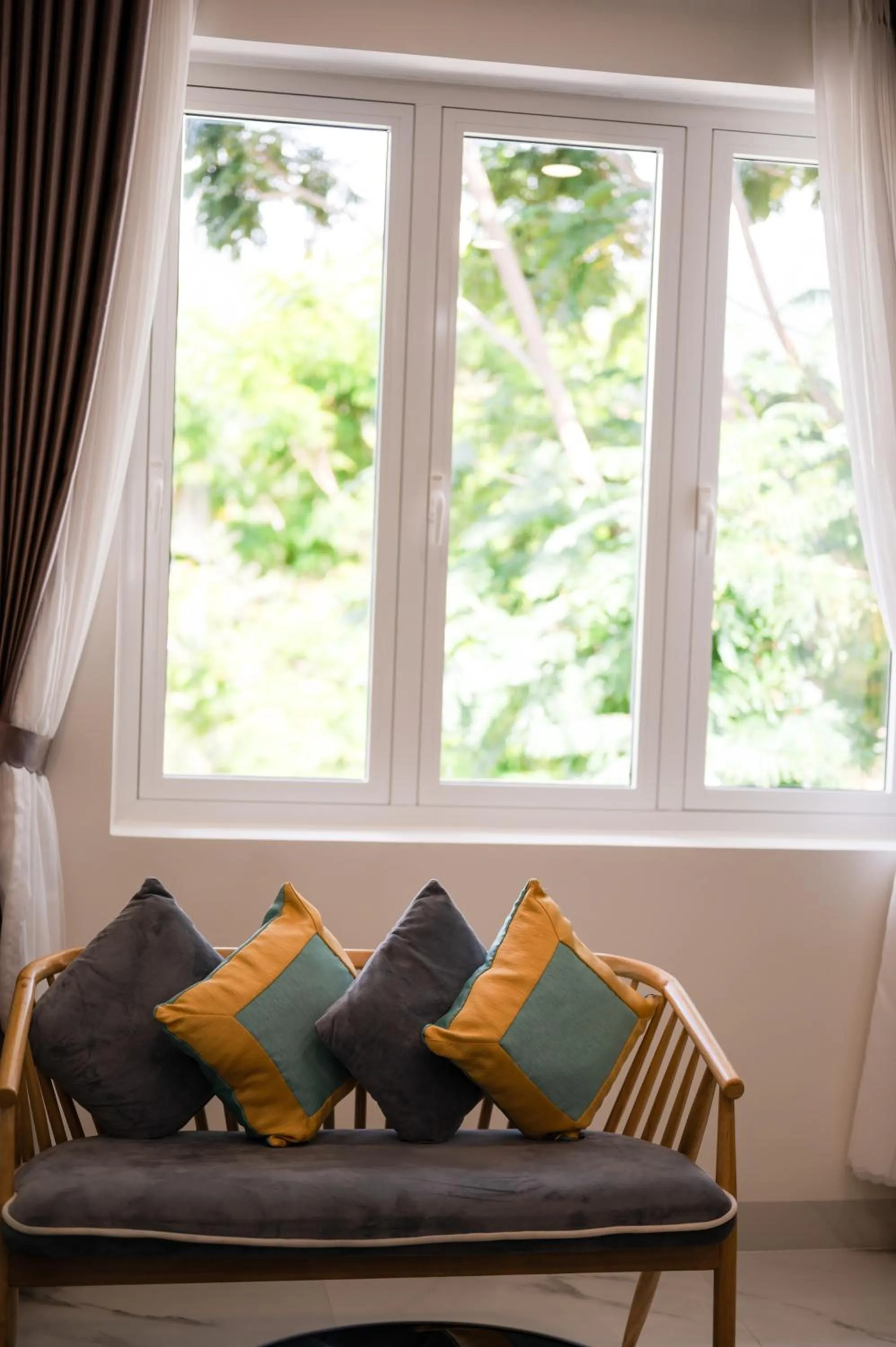 Kitchen or kitchenette in The View Hotel