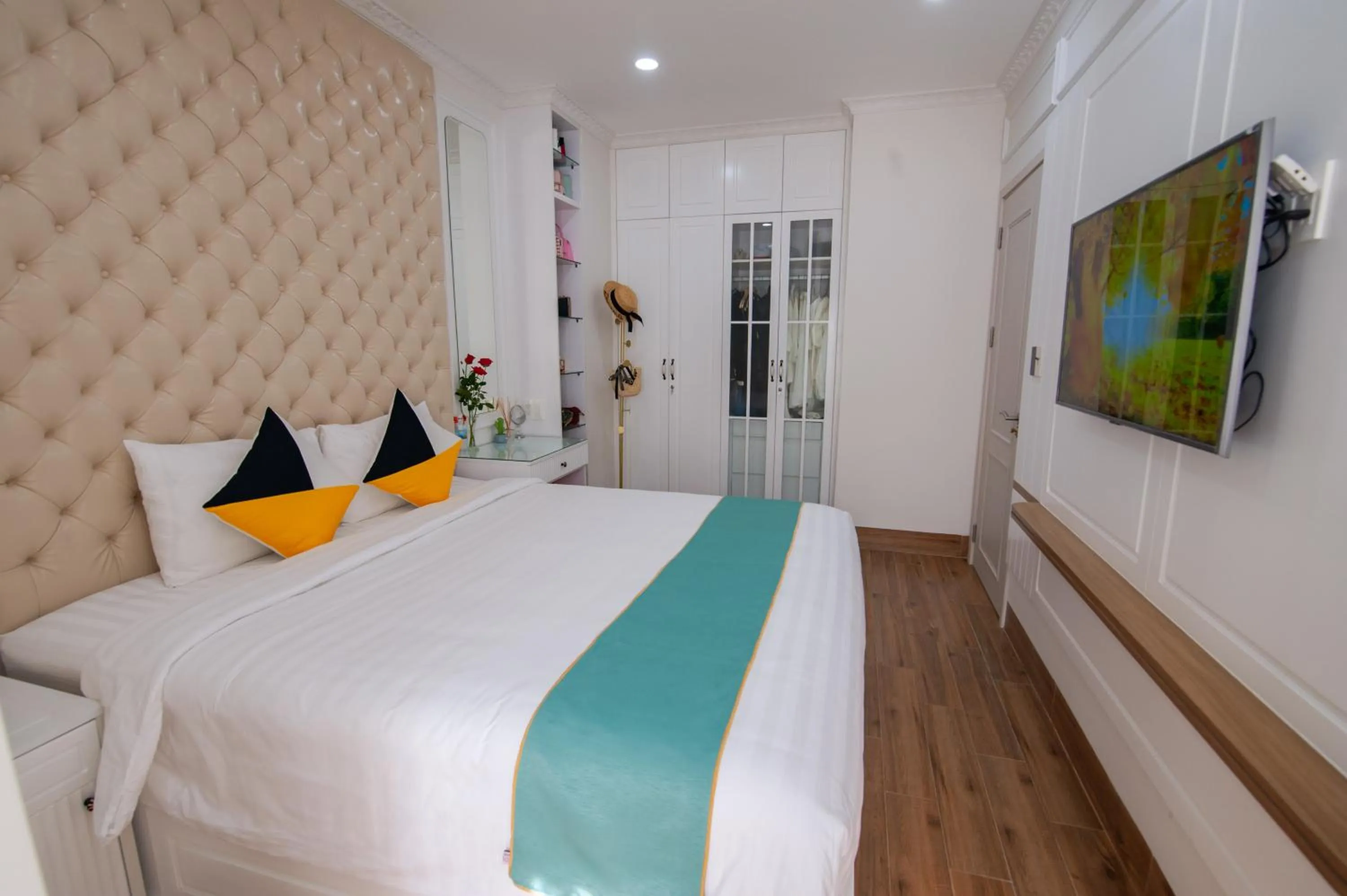 Bedroom, Bed in The View Hotel