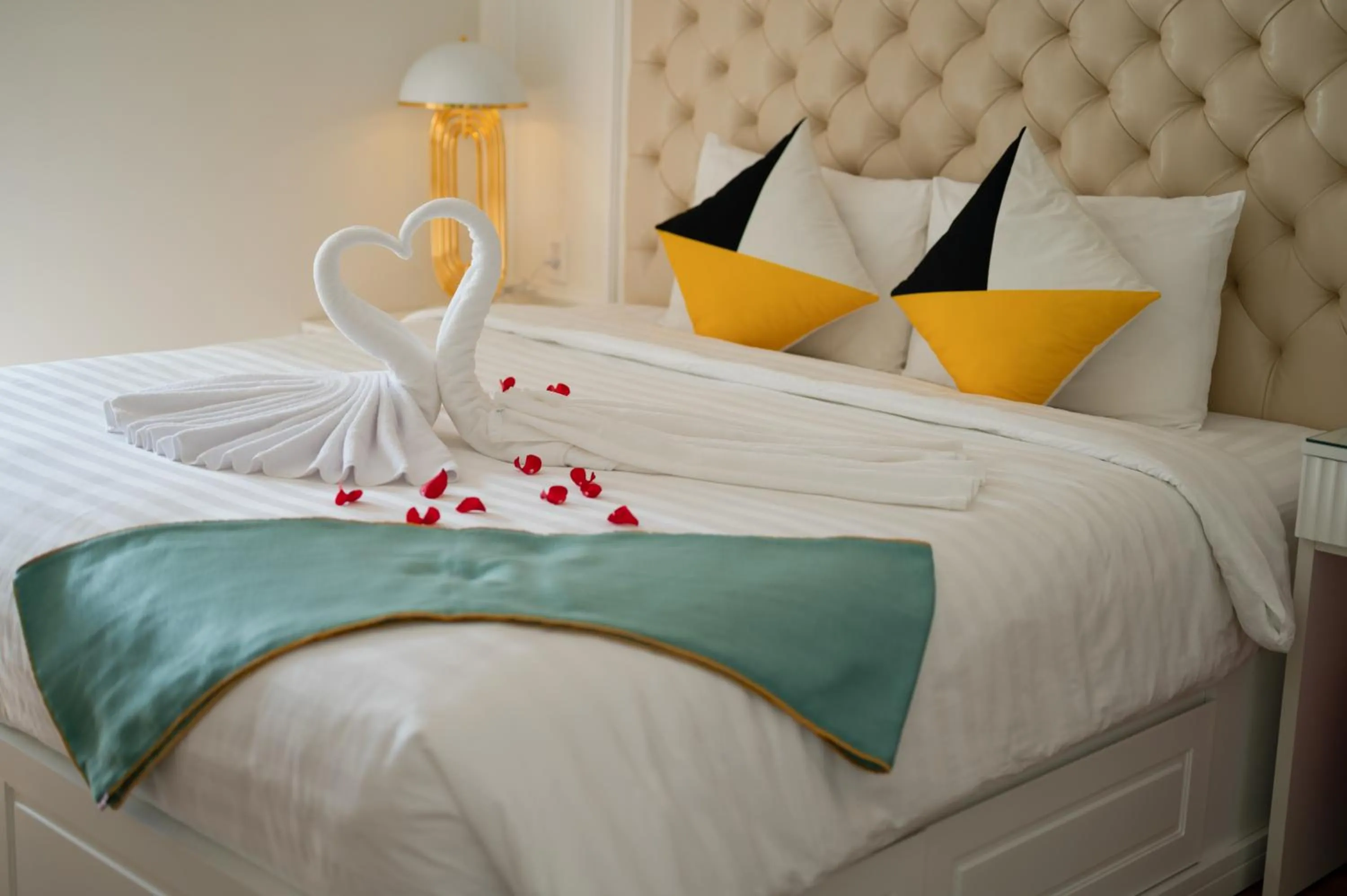 Bedroom, Bed in The View Hotel