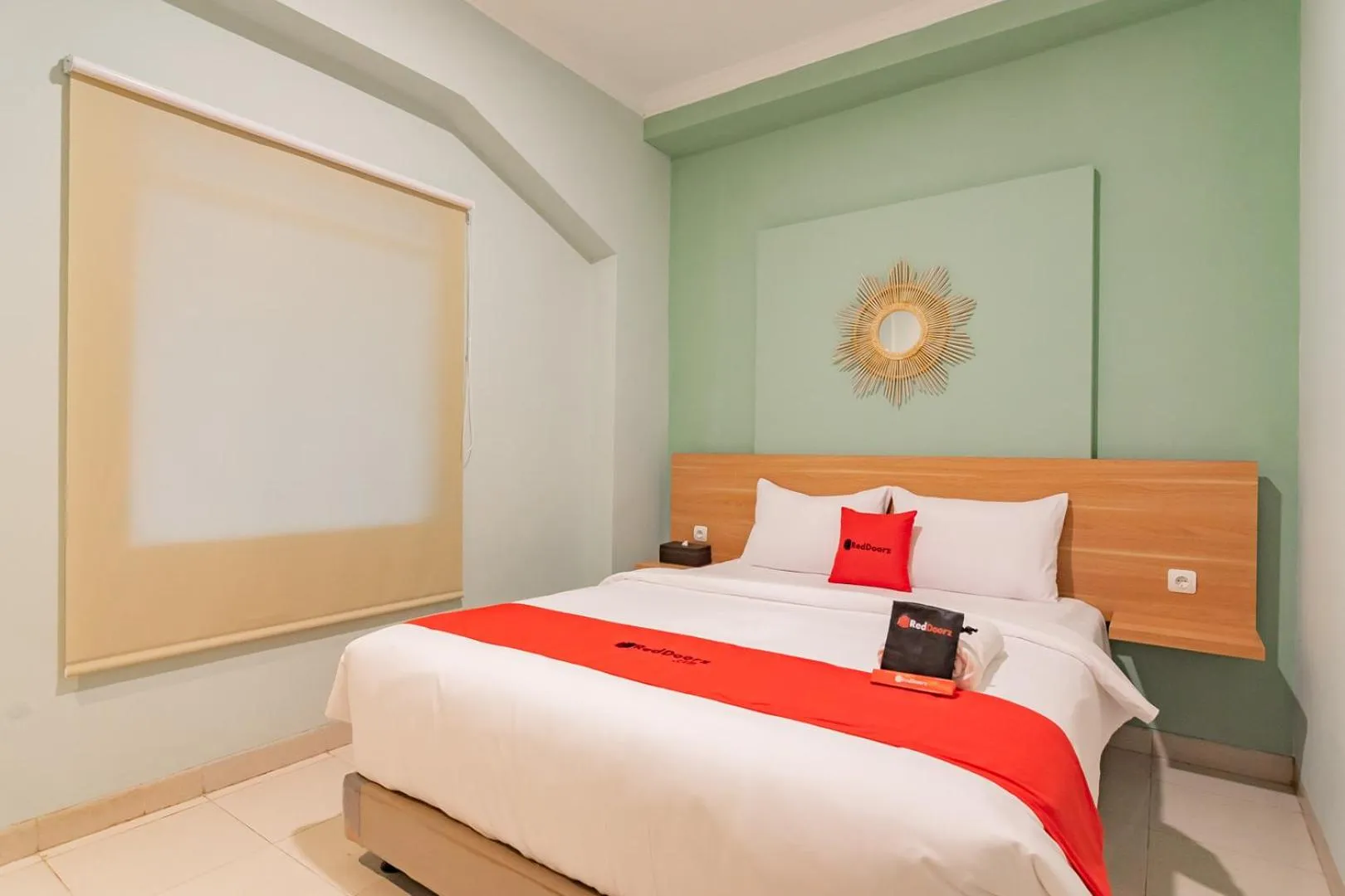 Bed in RedDoorz Plus @ Bagusrangin Street