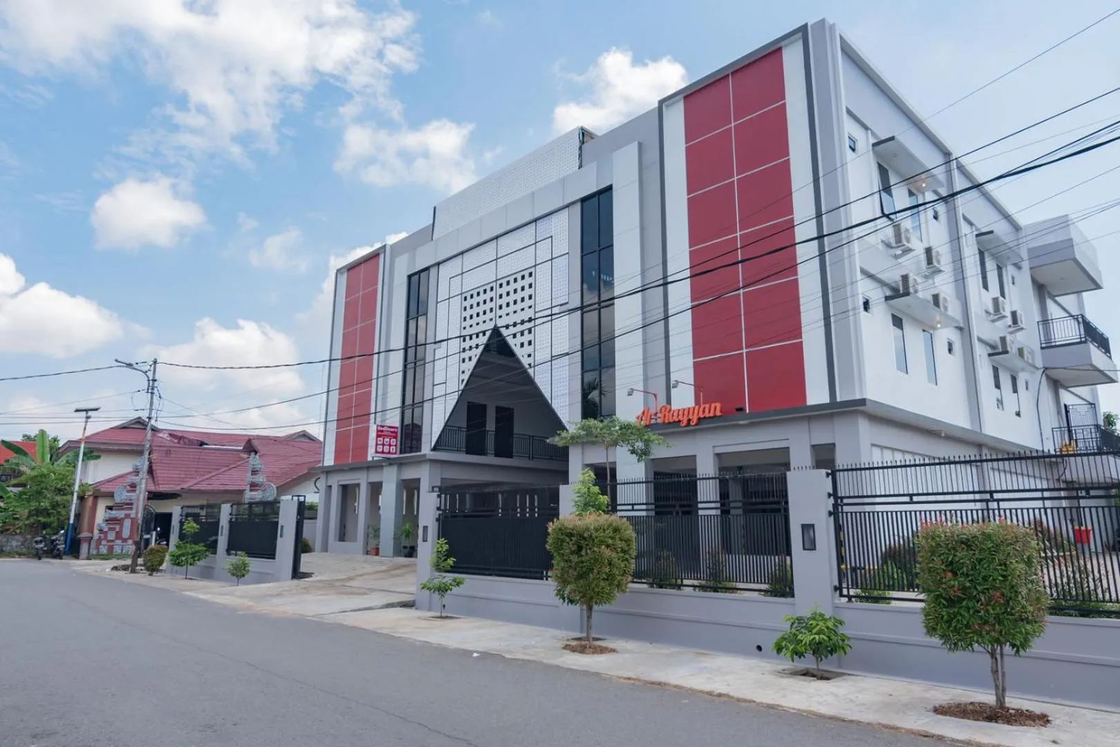 RedDoorz Syariah Plus near Tanjungpura University 2 Pontianak