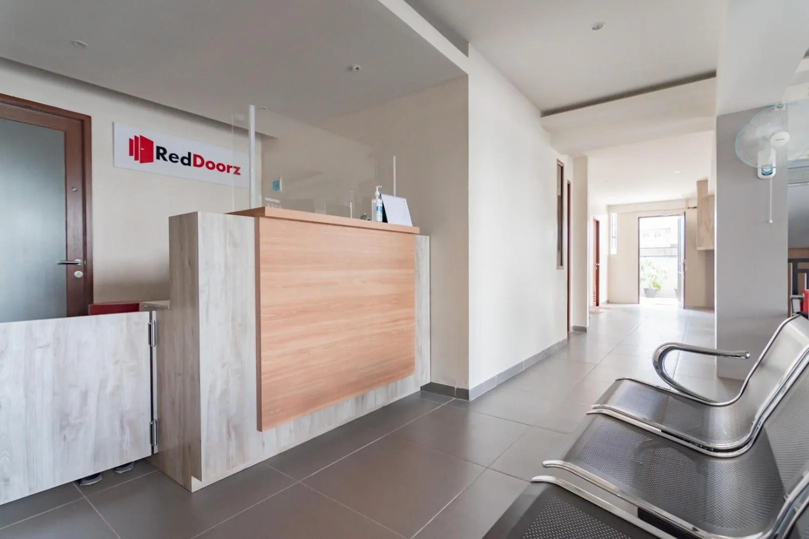 RedDoorz Syariah Plus near Tanjungpura University 2 Pontianak