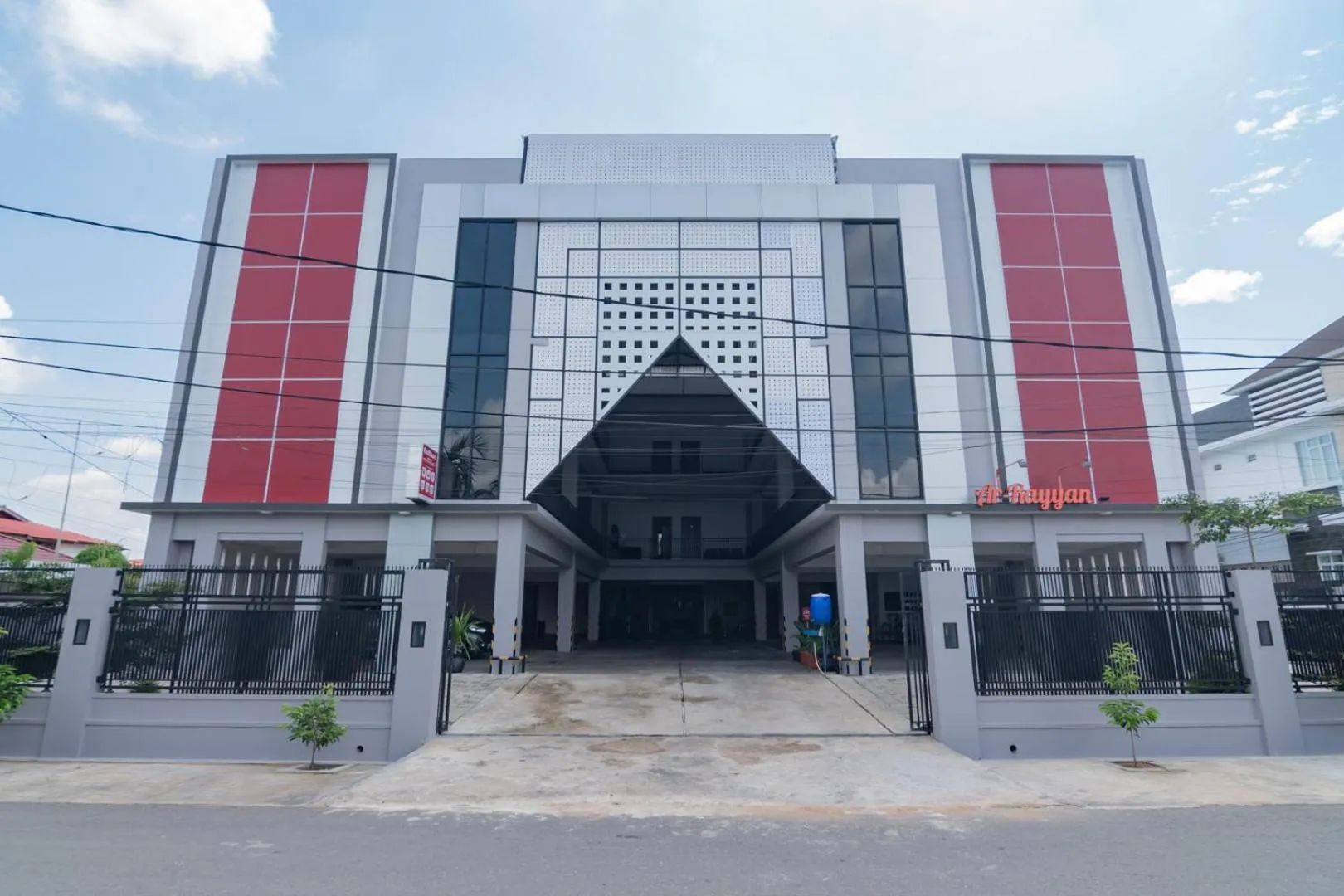 RedDoorz Syariah Plus near Tanjungpura University 2 Pontianak