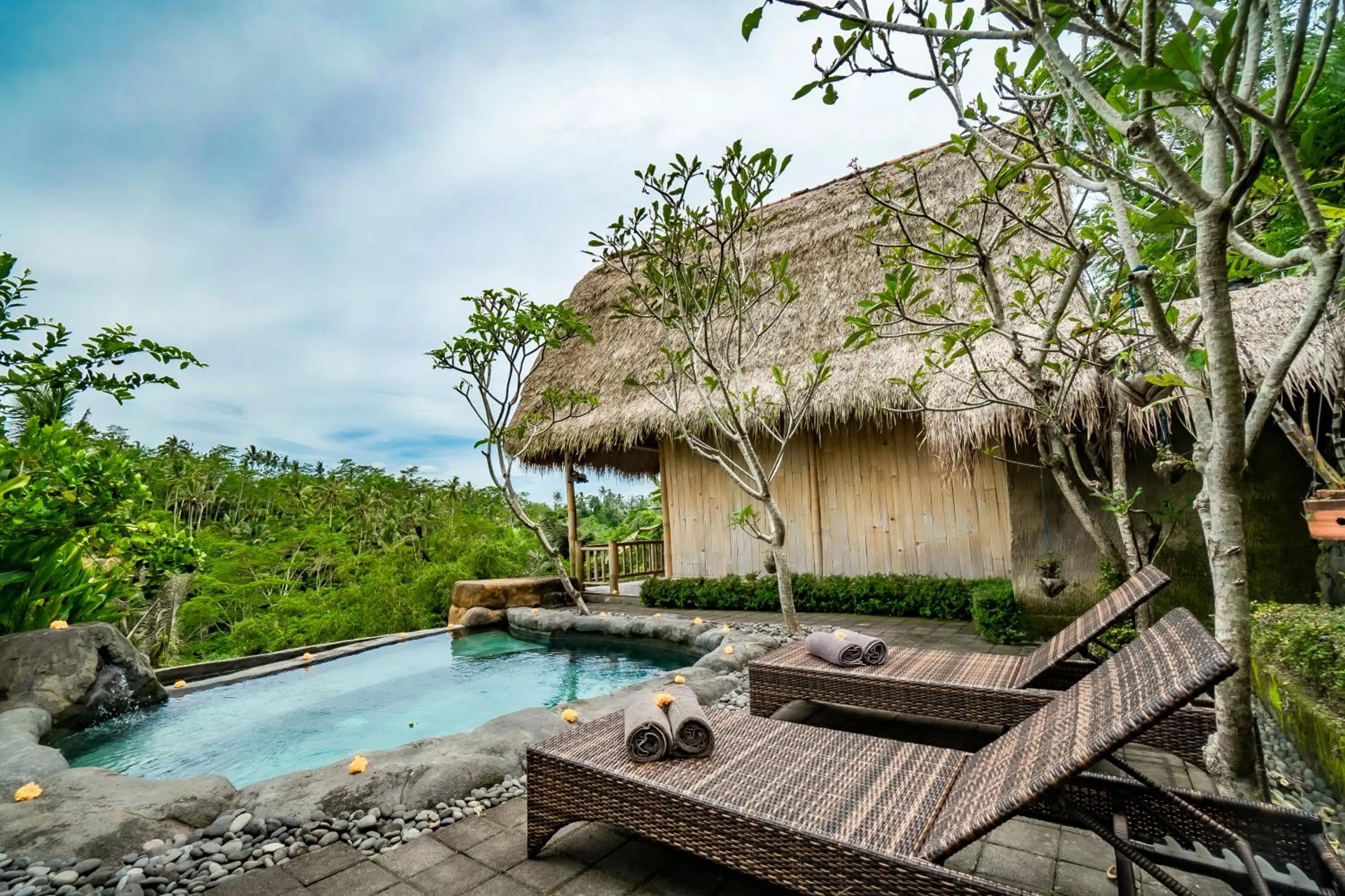 Swimming pool in Magatama Villa by Mahaputra