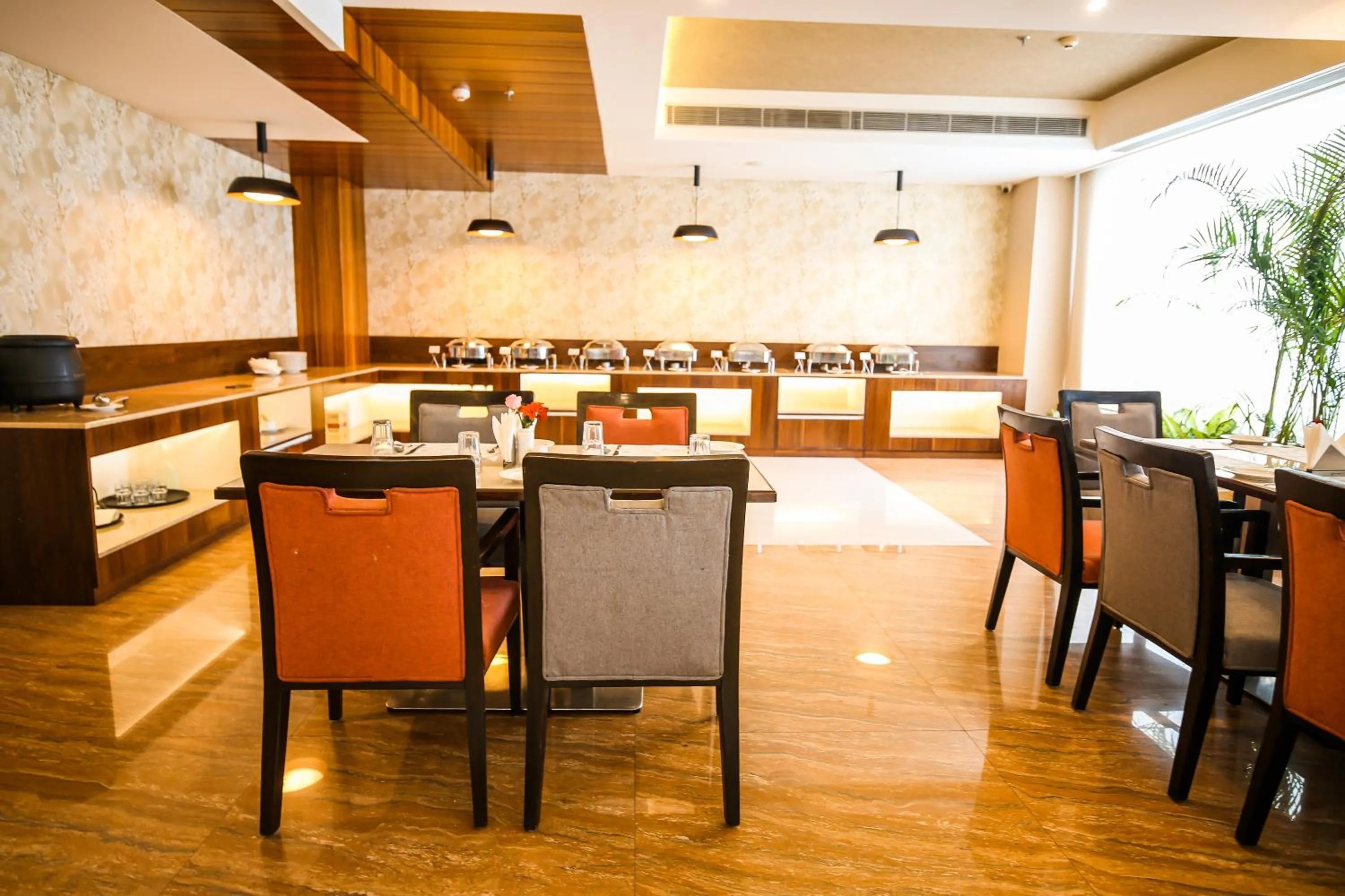 Restaurant/places to eat in Pristine Hotel, Varanasi