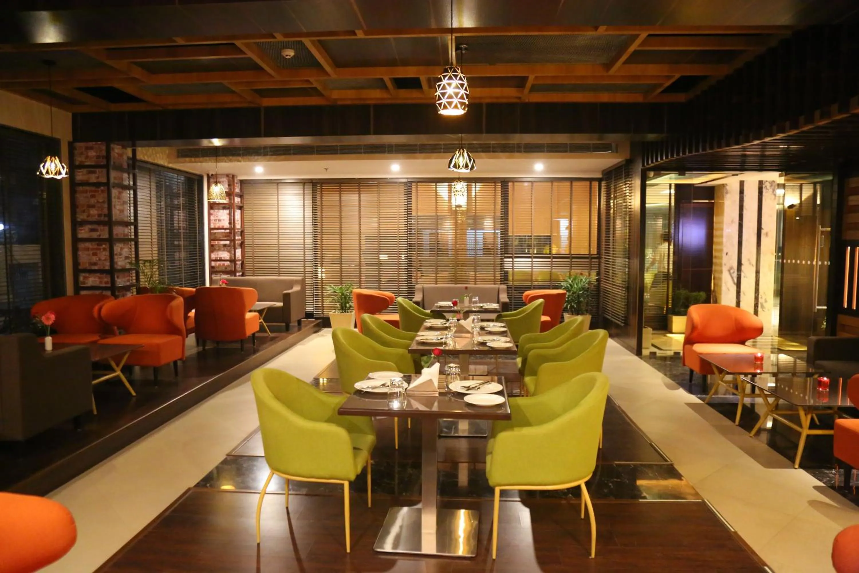 Restaurant/places to eat in Pristine Hotel, Varanasi