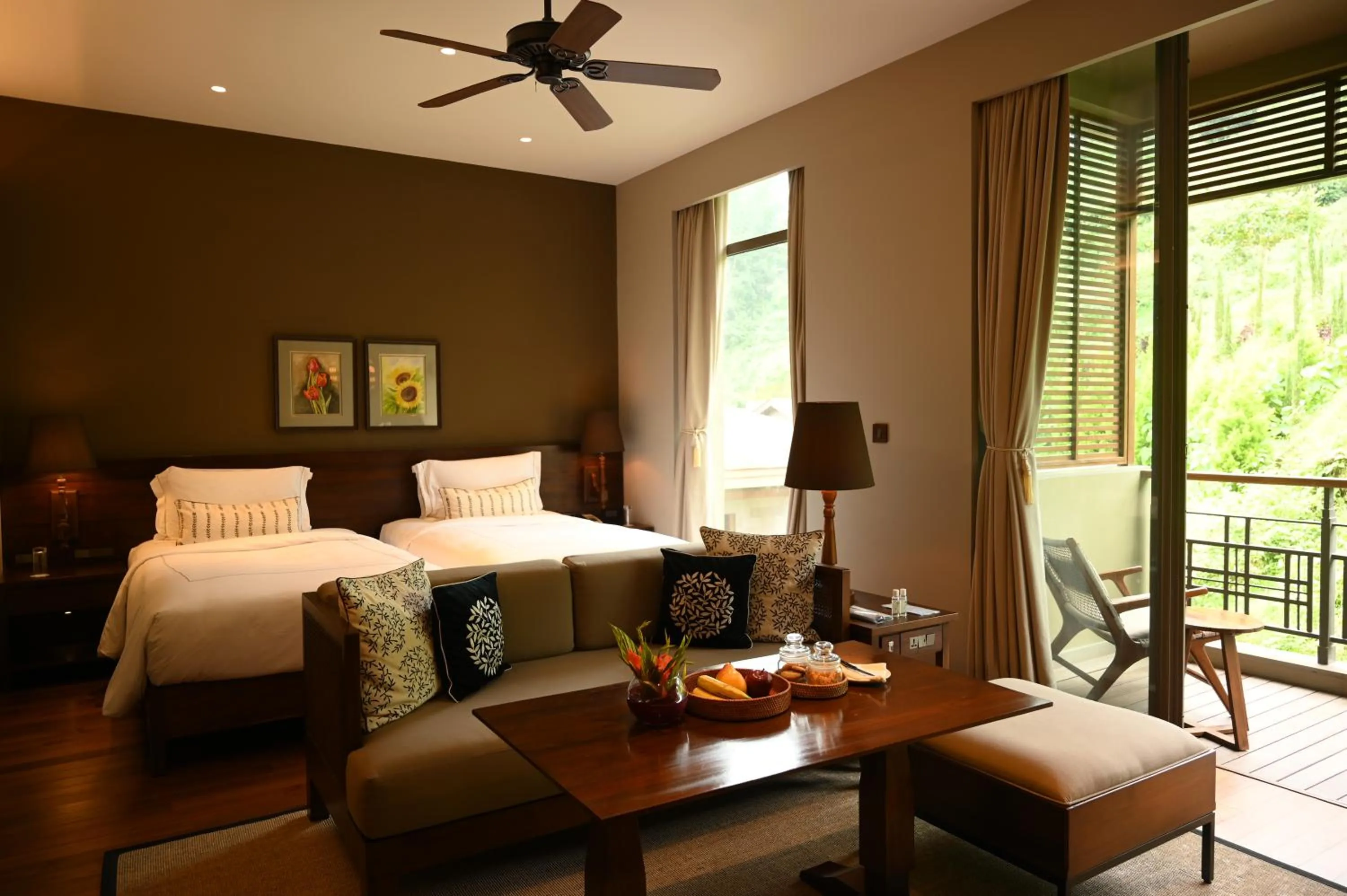 Bedroom, Bed in Taj Chia Kutir Resort & Spa Darjeeling