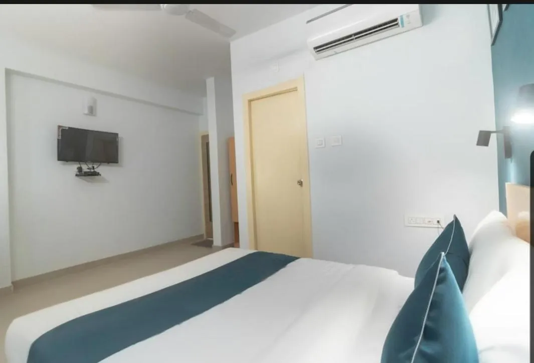 Bed in Hotel Mayfair Tower