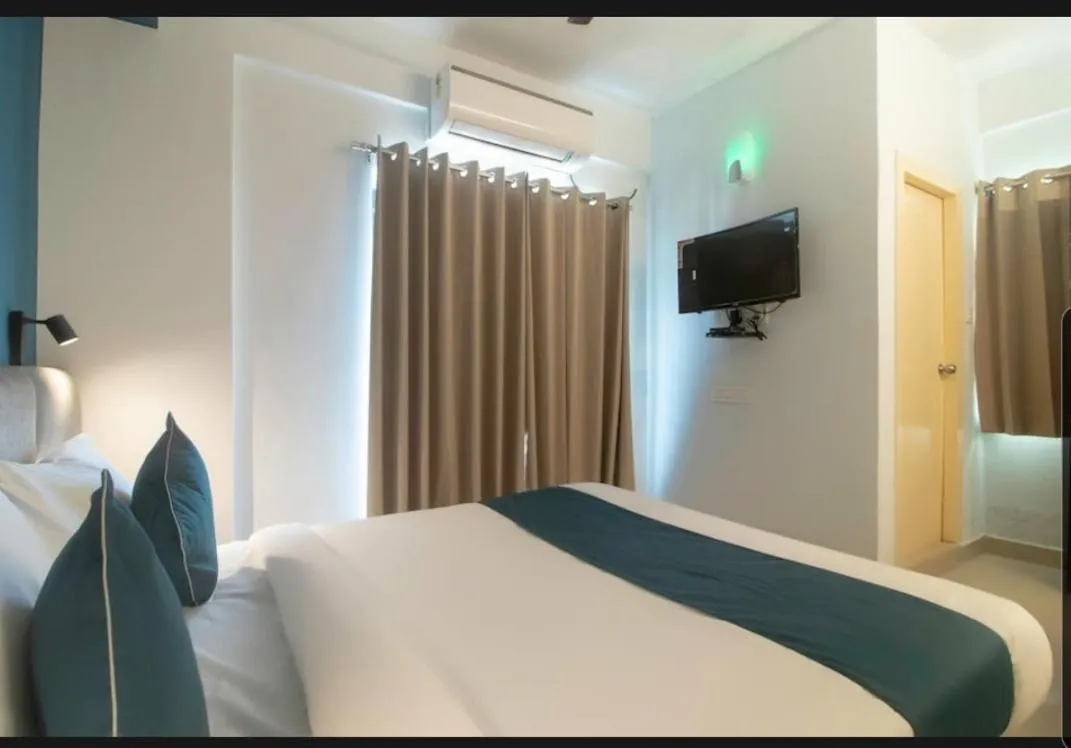 Bed in Hotel Mayfair Tower