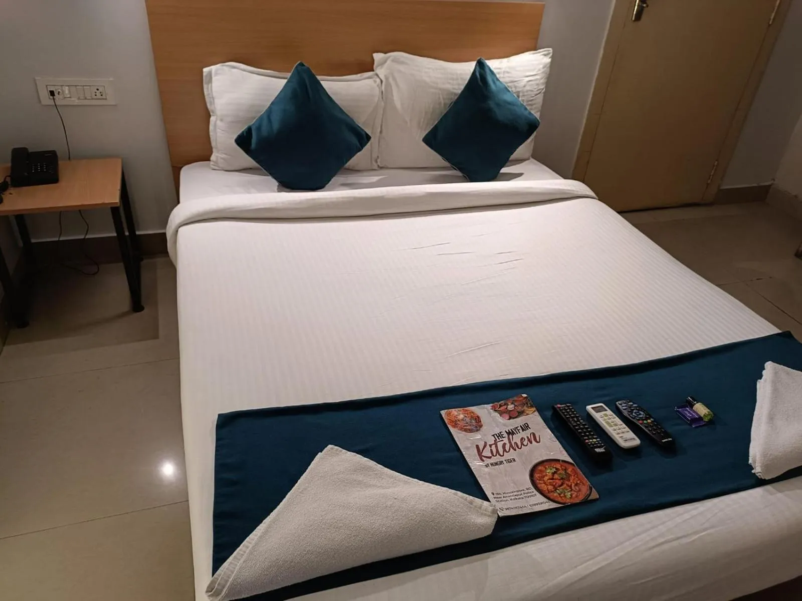 Bed in Hotel Mayfair Tower