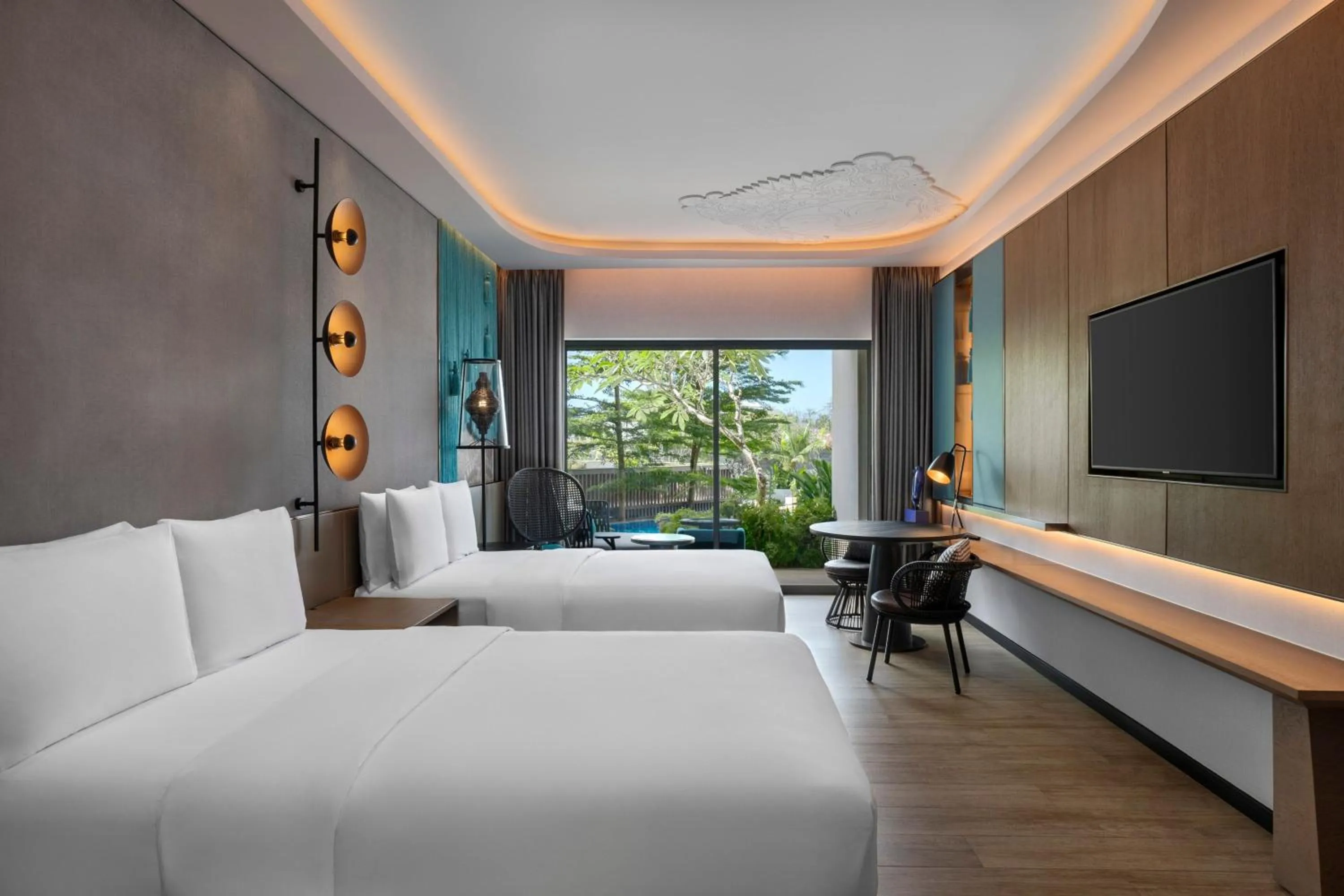 Swimming pool, Bed in Renaissance Bali Nusa Dua Resort