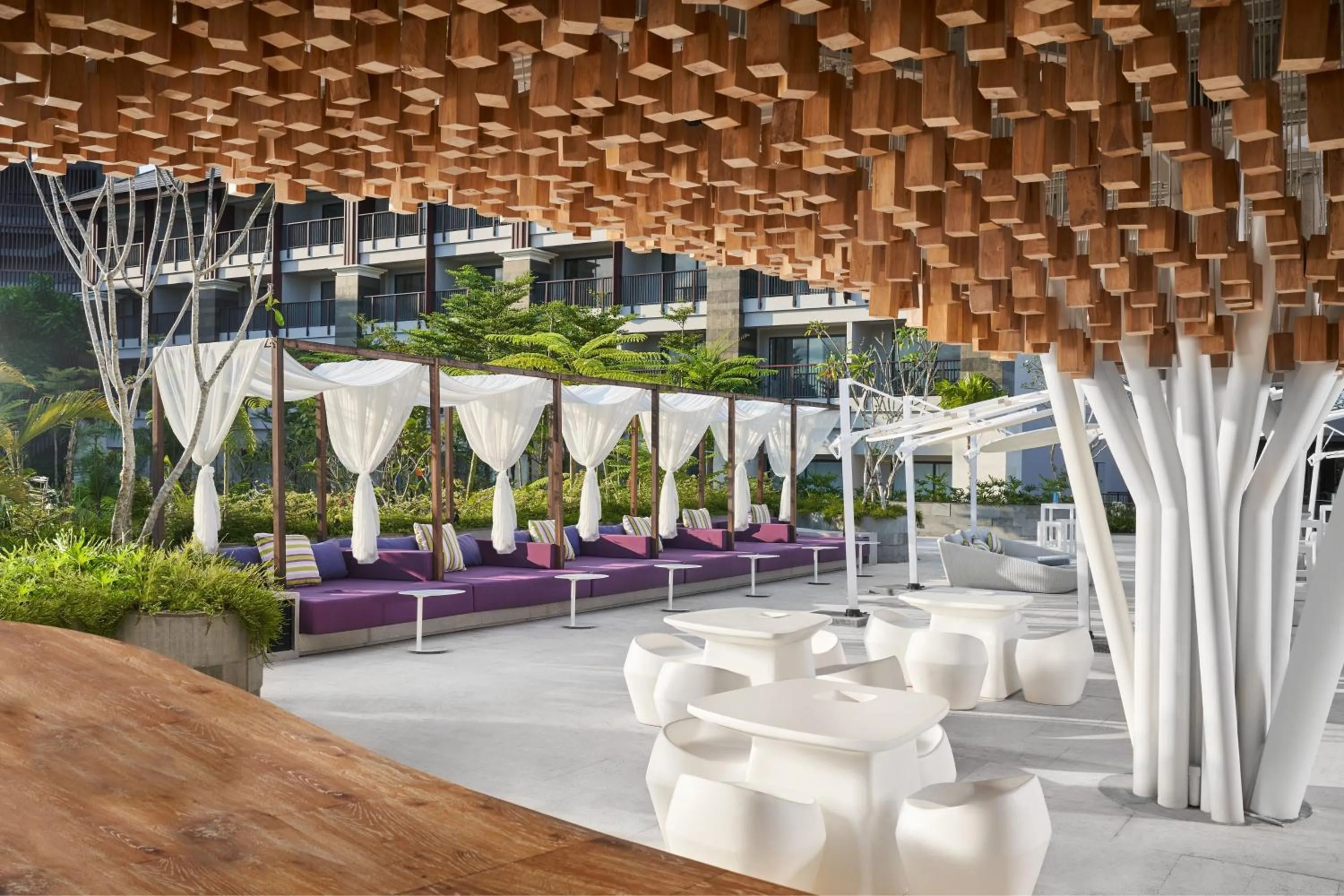 Swimming pool in Renaissance Bali Nusa Dua Resort