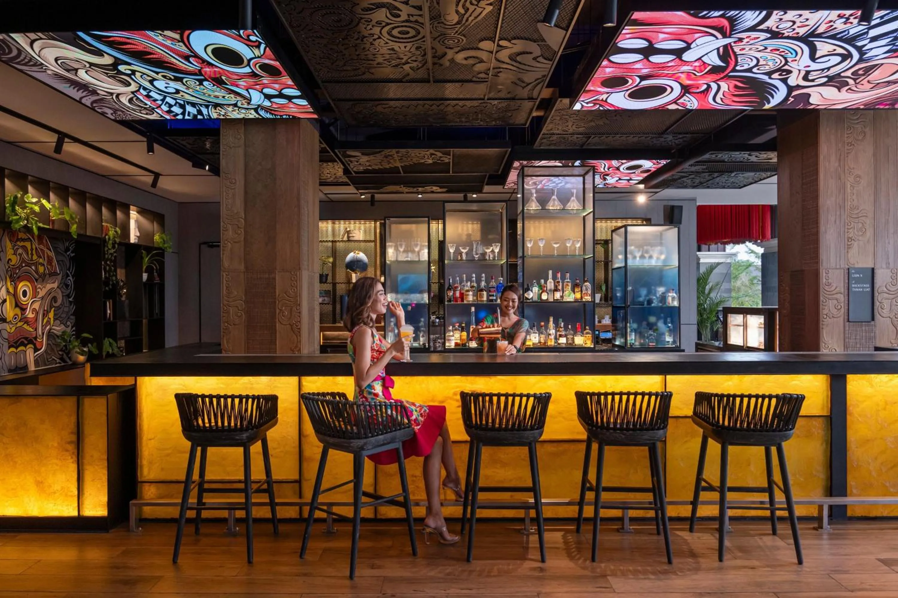 Lounge or bar in Renaissance Bali Nusa Dua Resort