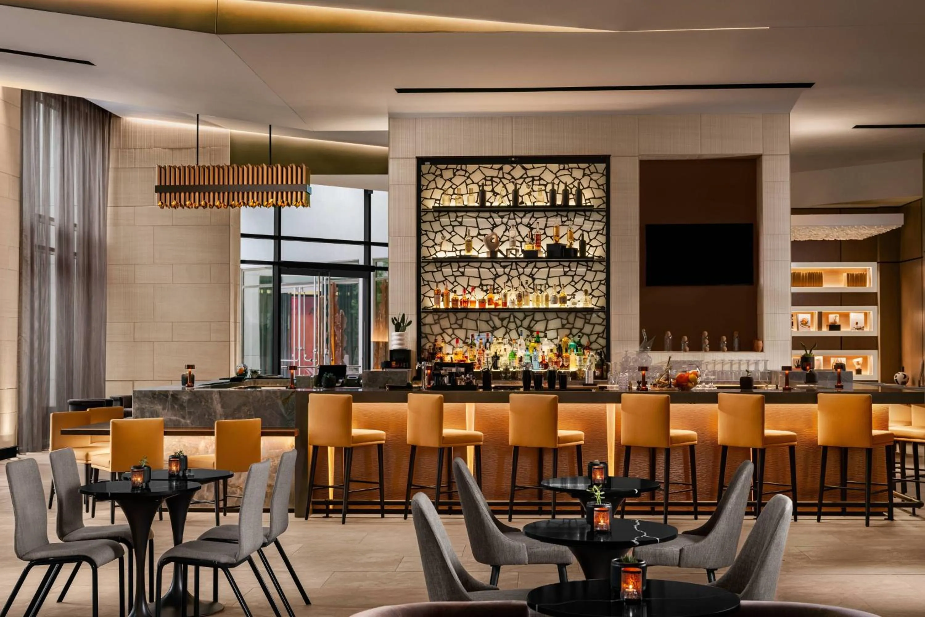 Lounge or bar in AC Hotel by Marriott Phoenix Downtown
