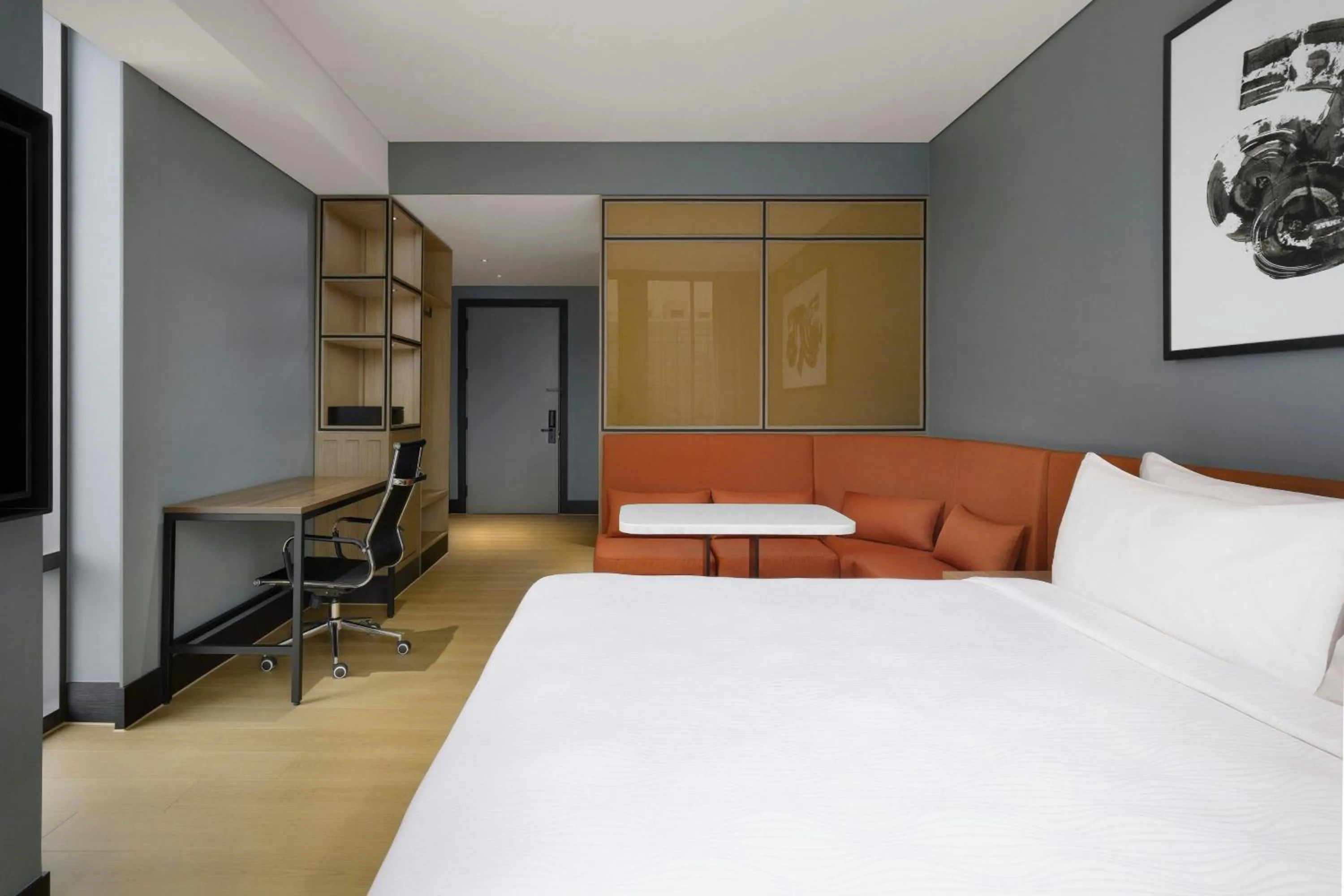 Photo of the whole room, Bed in GRAVITY JOSUN Seoul Pangyo, Autograph Collection