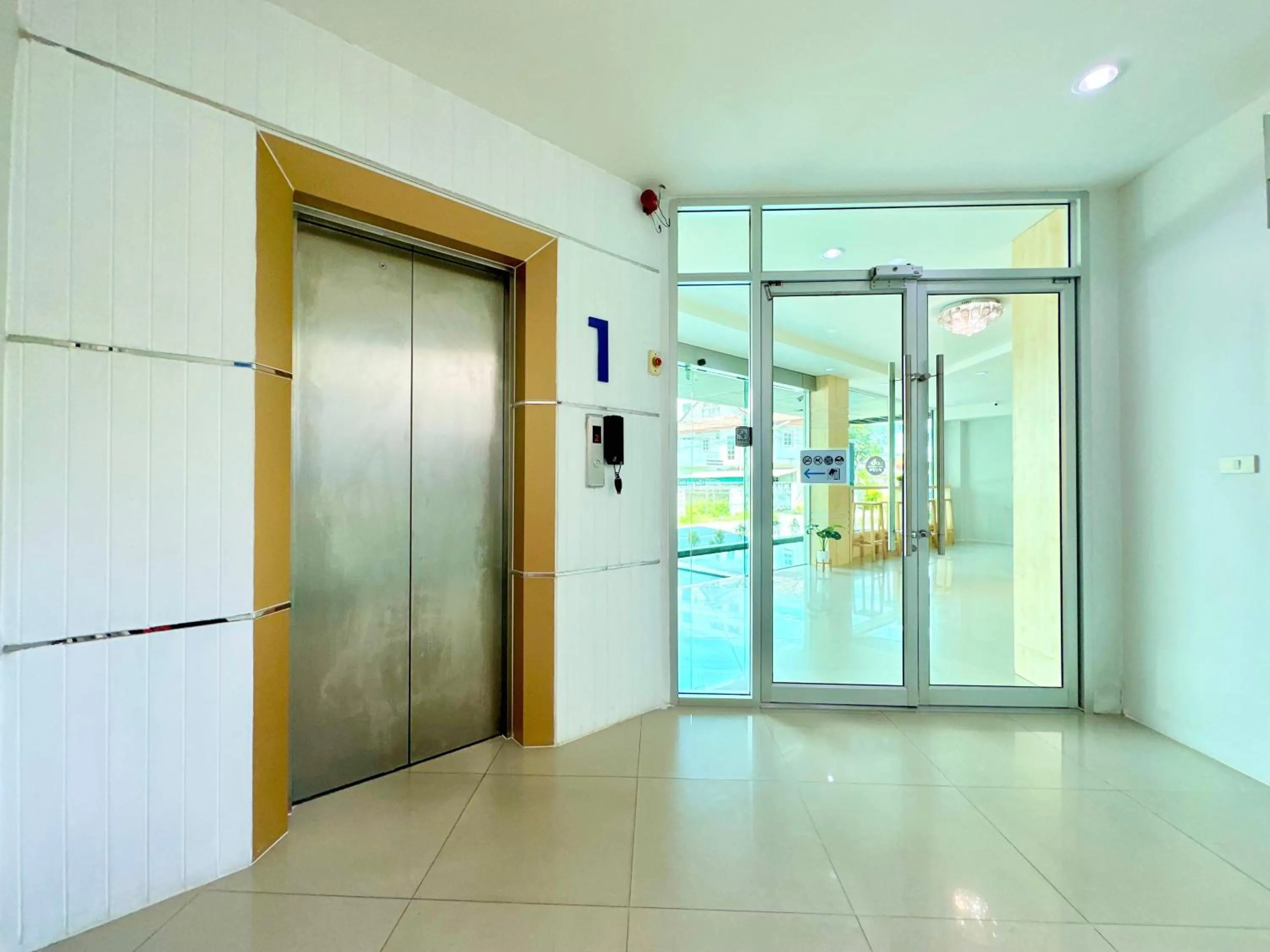 Property building in Sun Inn