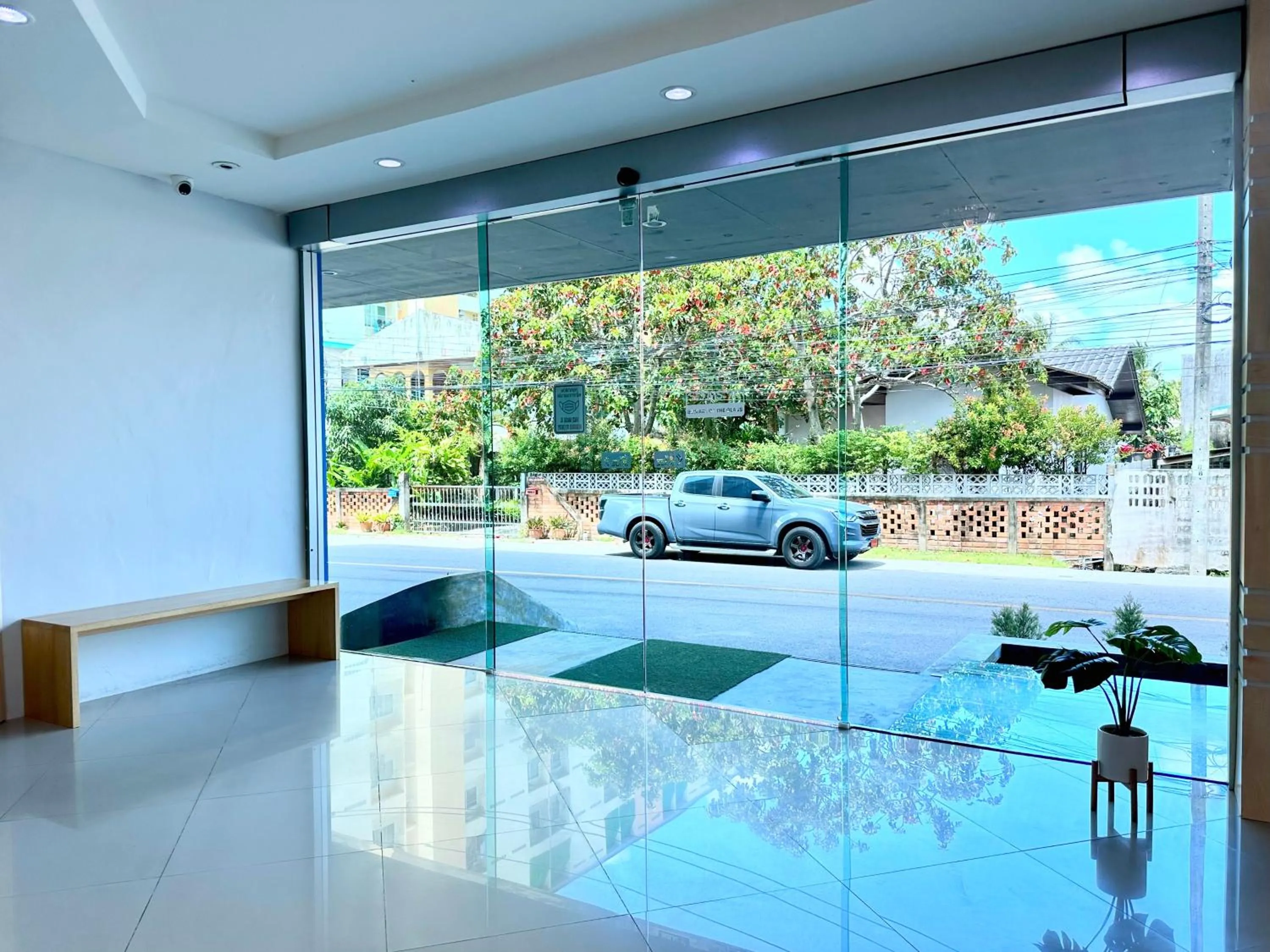 Property building in Sun Inn