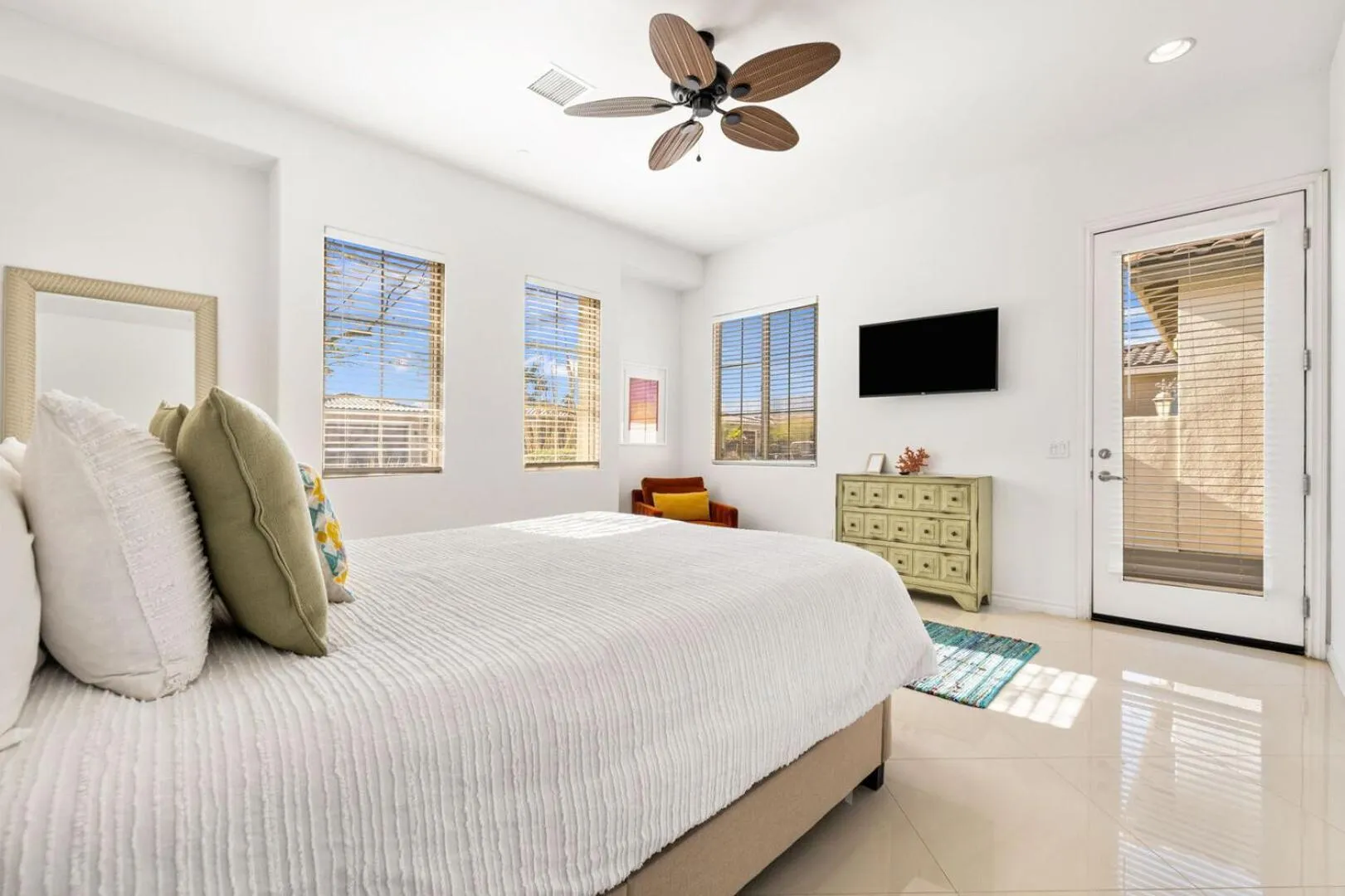 Bed in Villa Nagashima Beautiful Luxury Villa