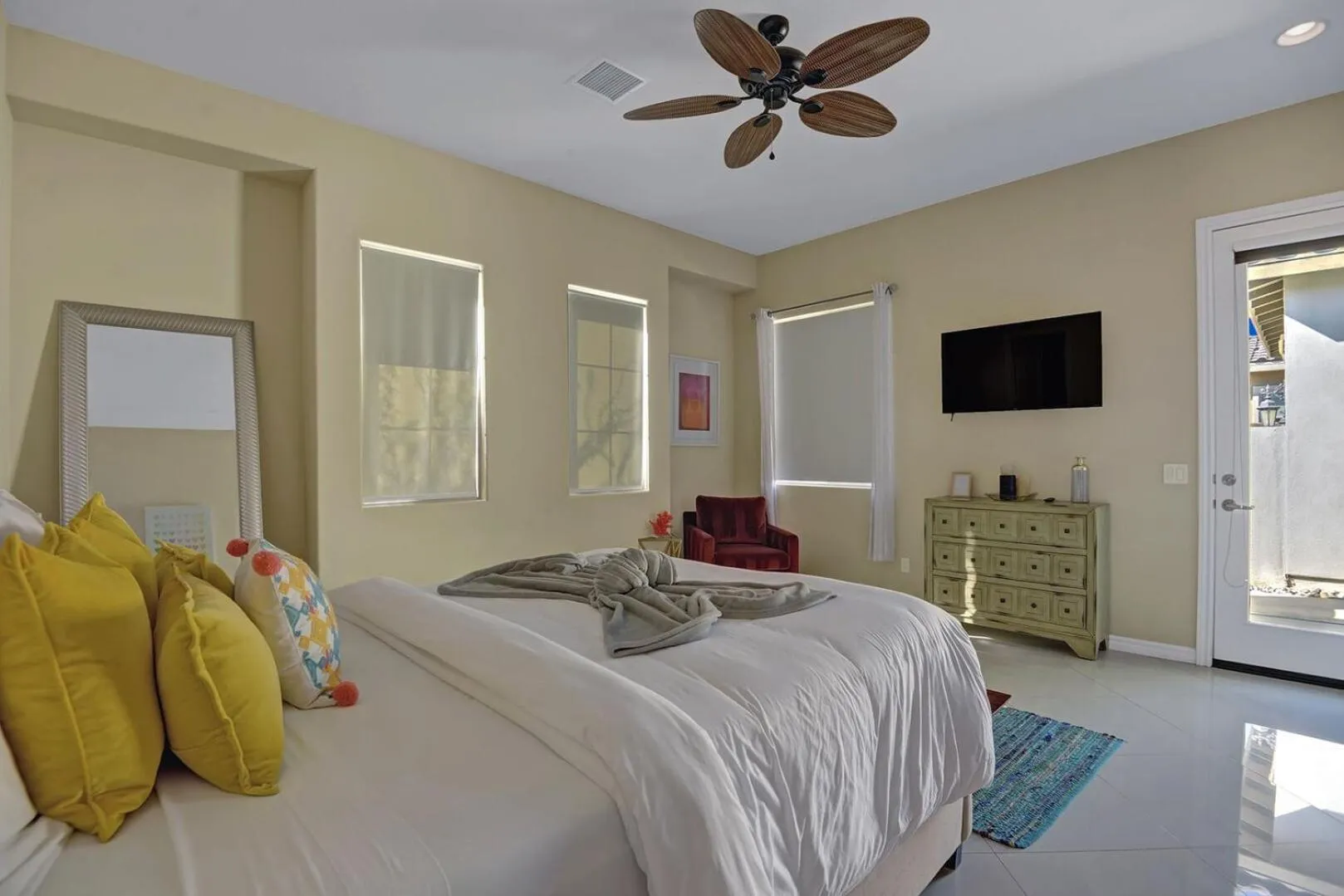 Bed in Villa Nagashima Beautiful Luxury Villa