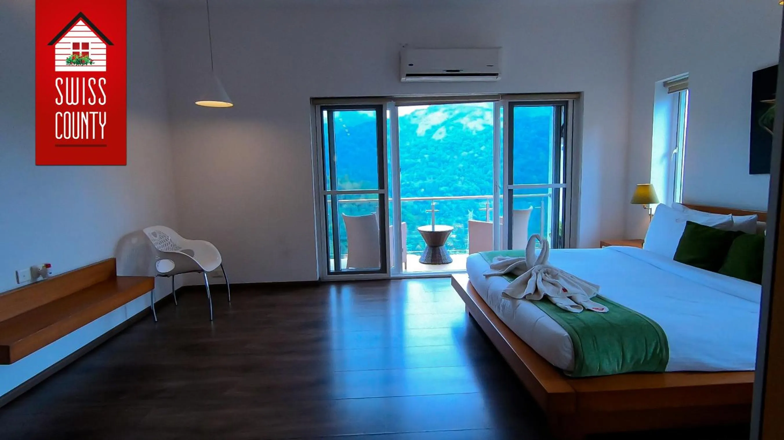 Mountain view, Bed in SWISS COUNTY