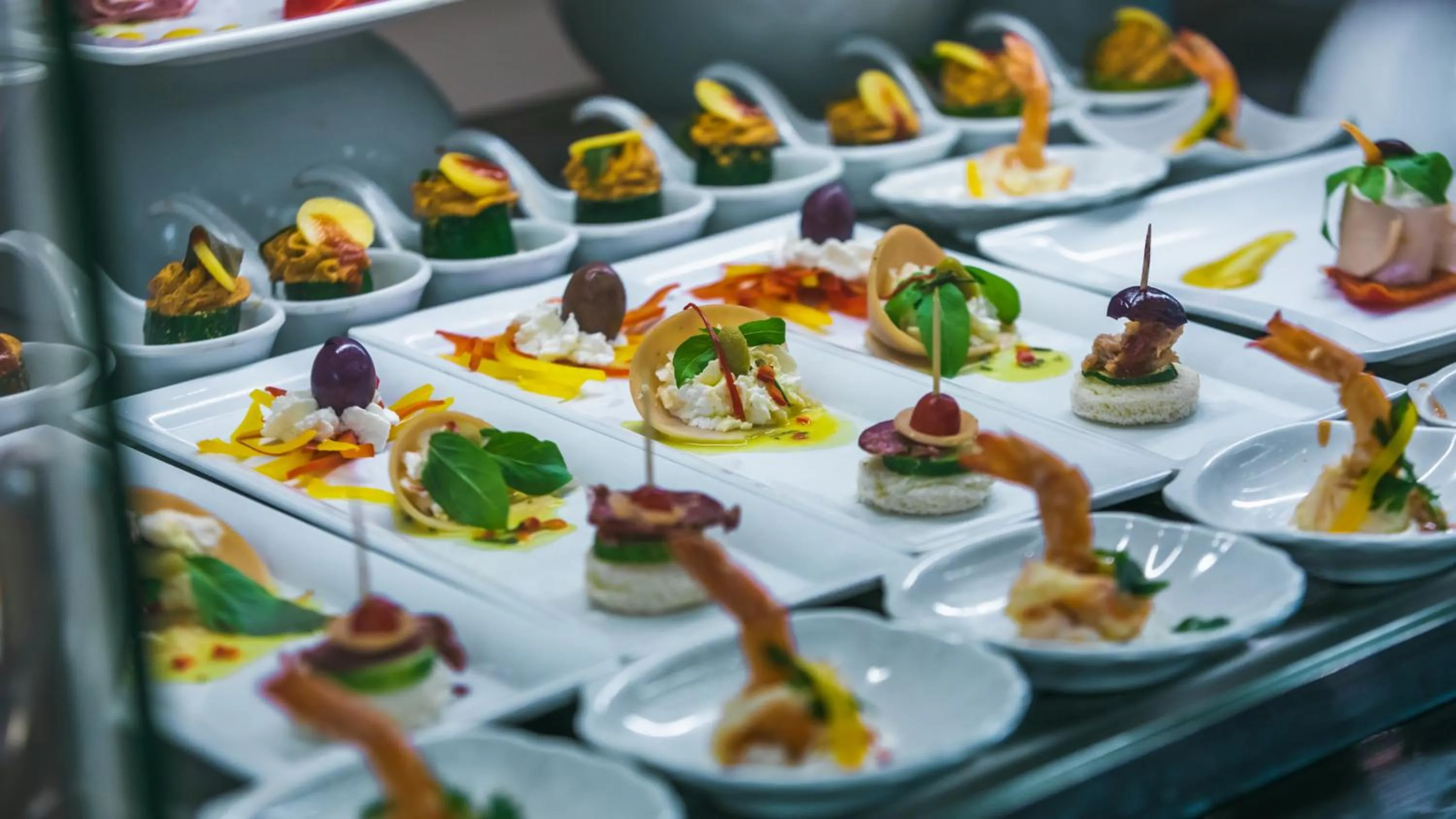 Continental breakfast in La Rosa Waves Beach - Couple & Families Only