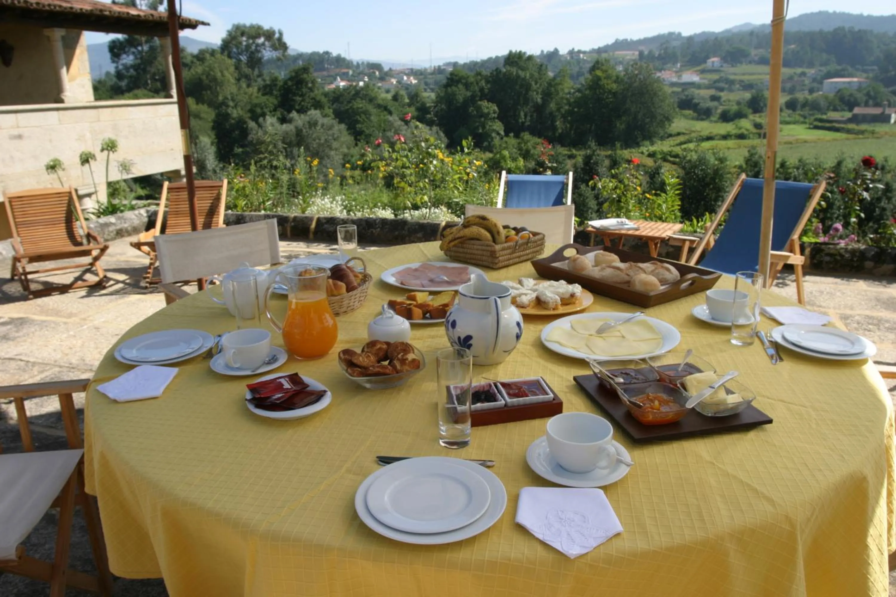 Continental breakfast in Quinta Da Agra