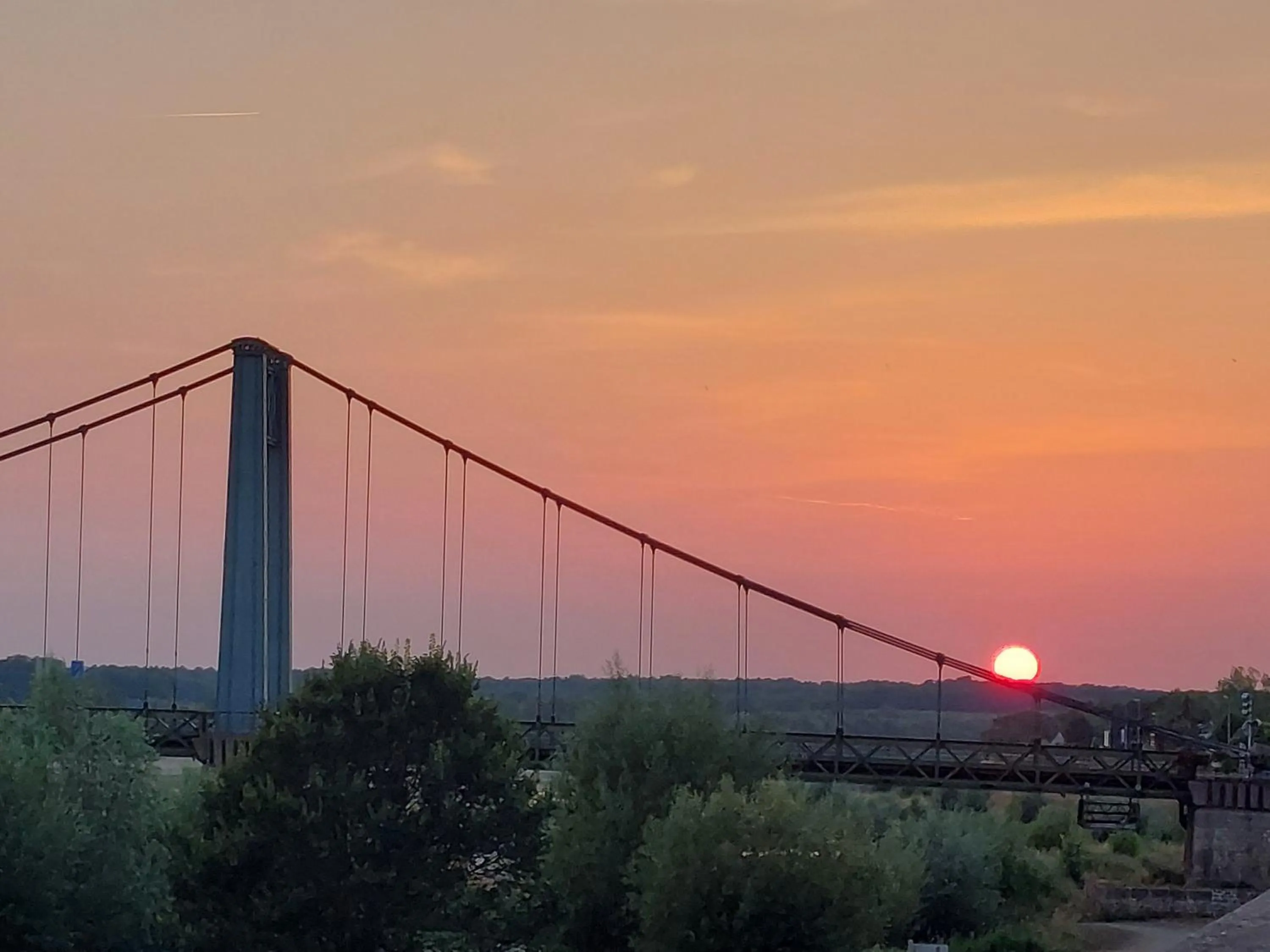 Sunset in Logis Loire Hotel - Les Cocottes Restaurant