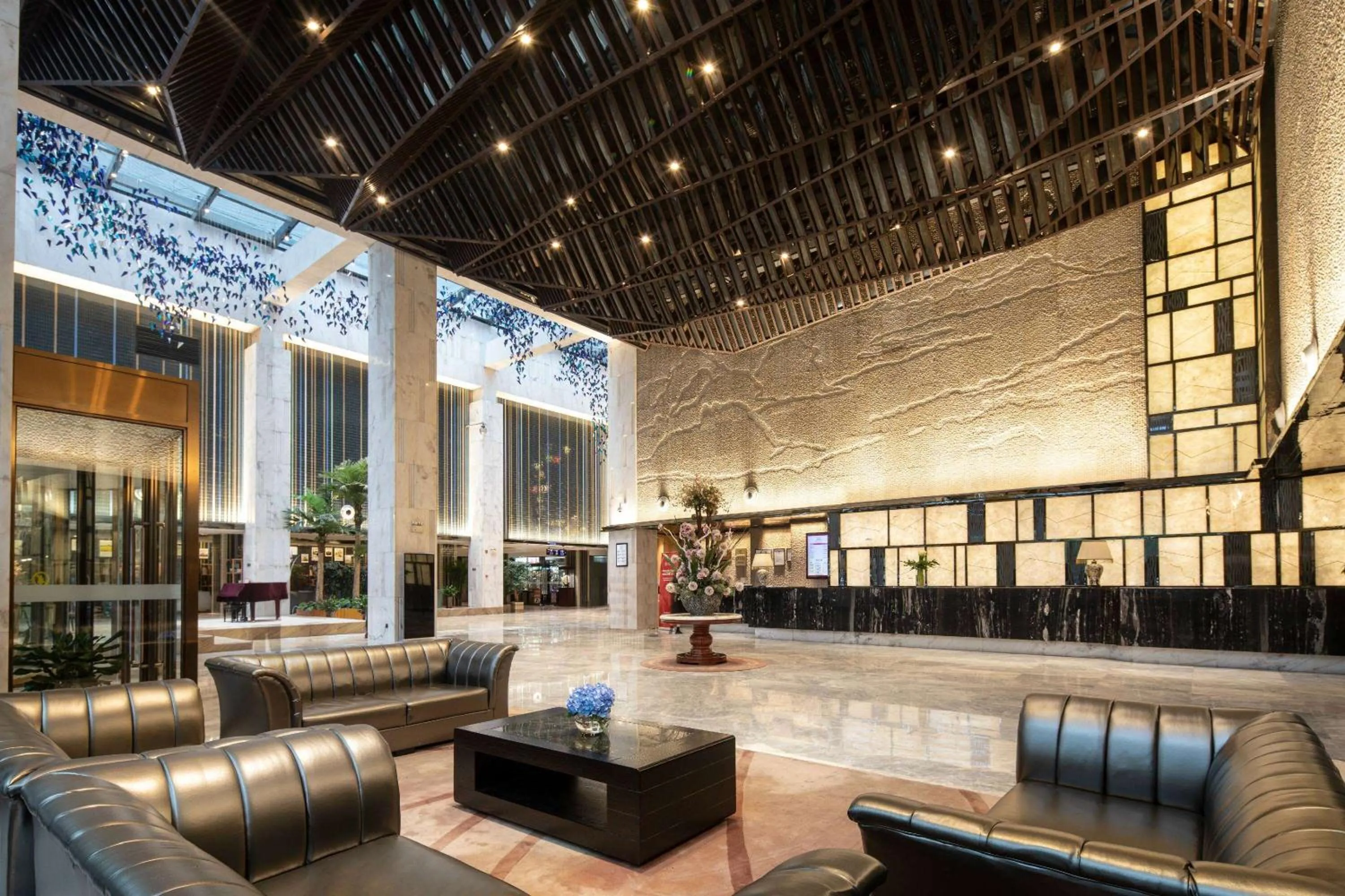 Lobby or reception in Ramada by Wyndham Xian Long march