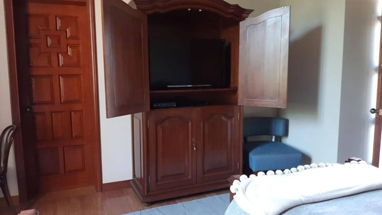 TV and multimedia, Bed in Hotel & Hacienda La Caravedo