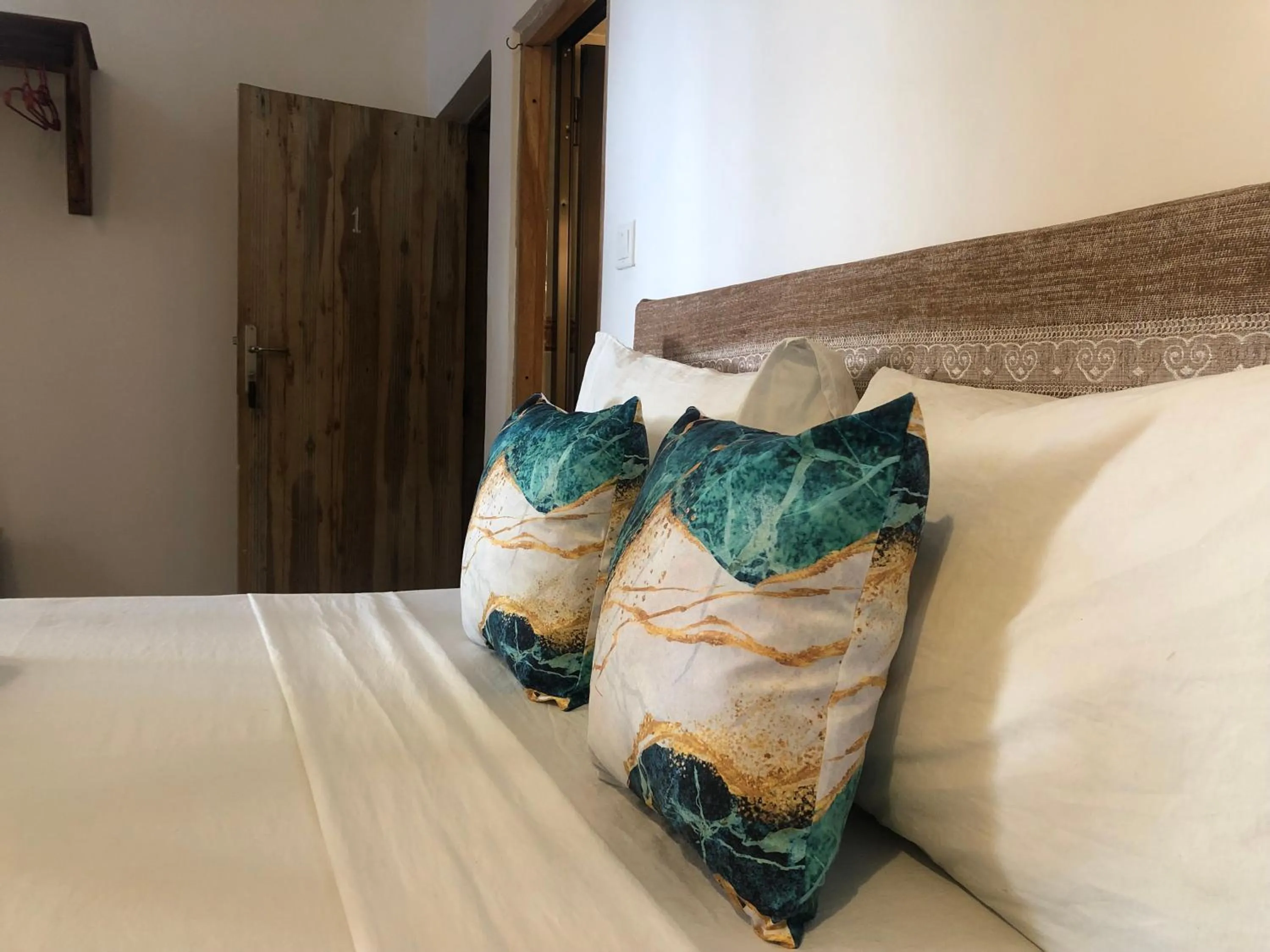 Bed in Reyna Resort By Cezere The Palm