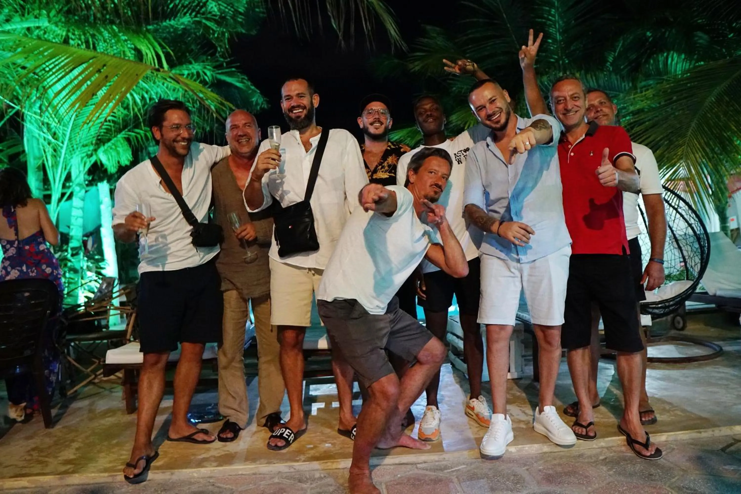 Night in Reyna Resort By Cezere The Palm