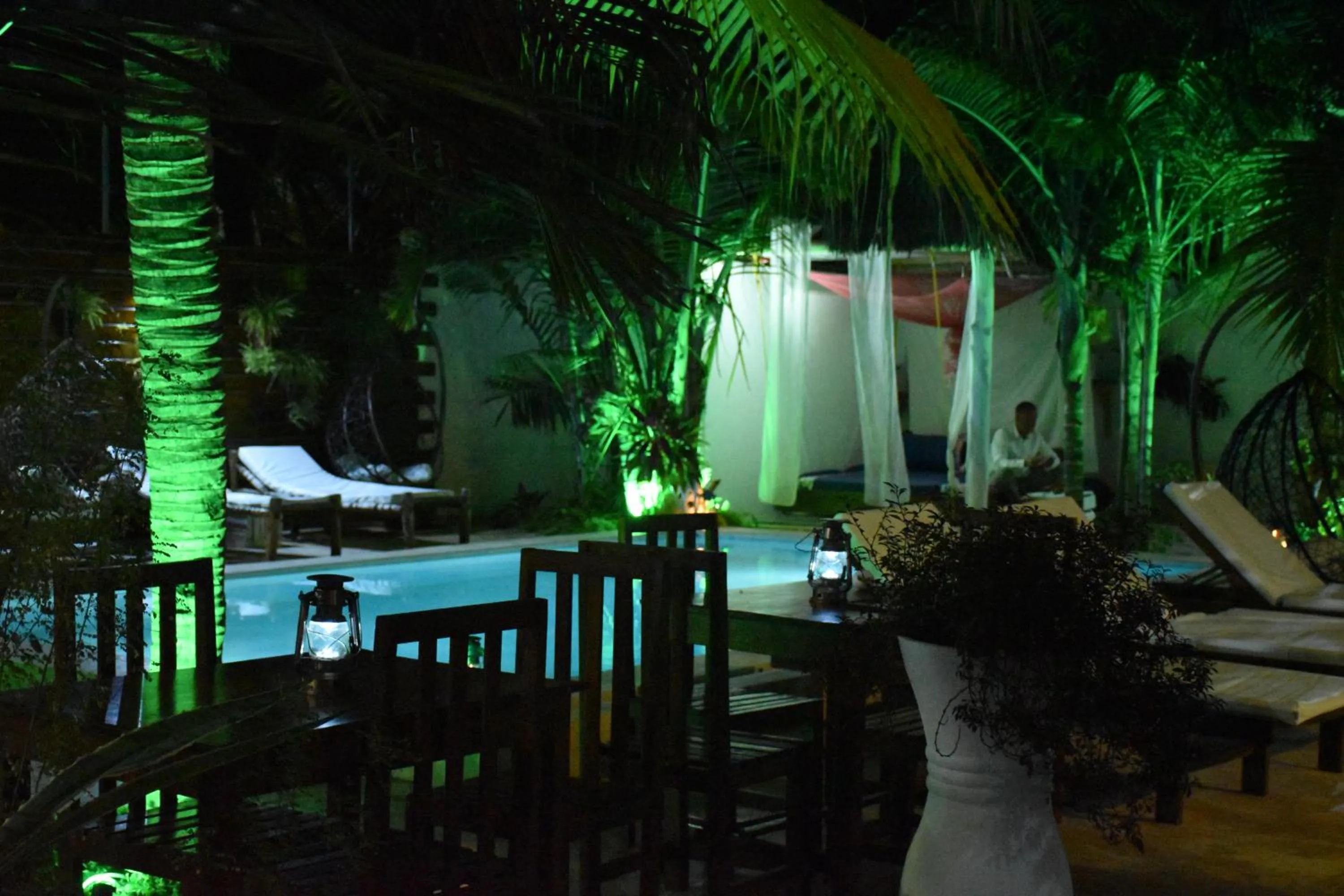 Restaurant/places to eat in Reyna Resort By Cezere The Palm