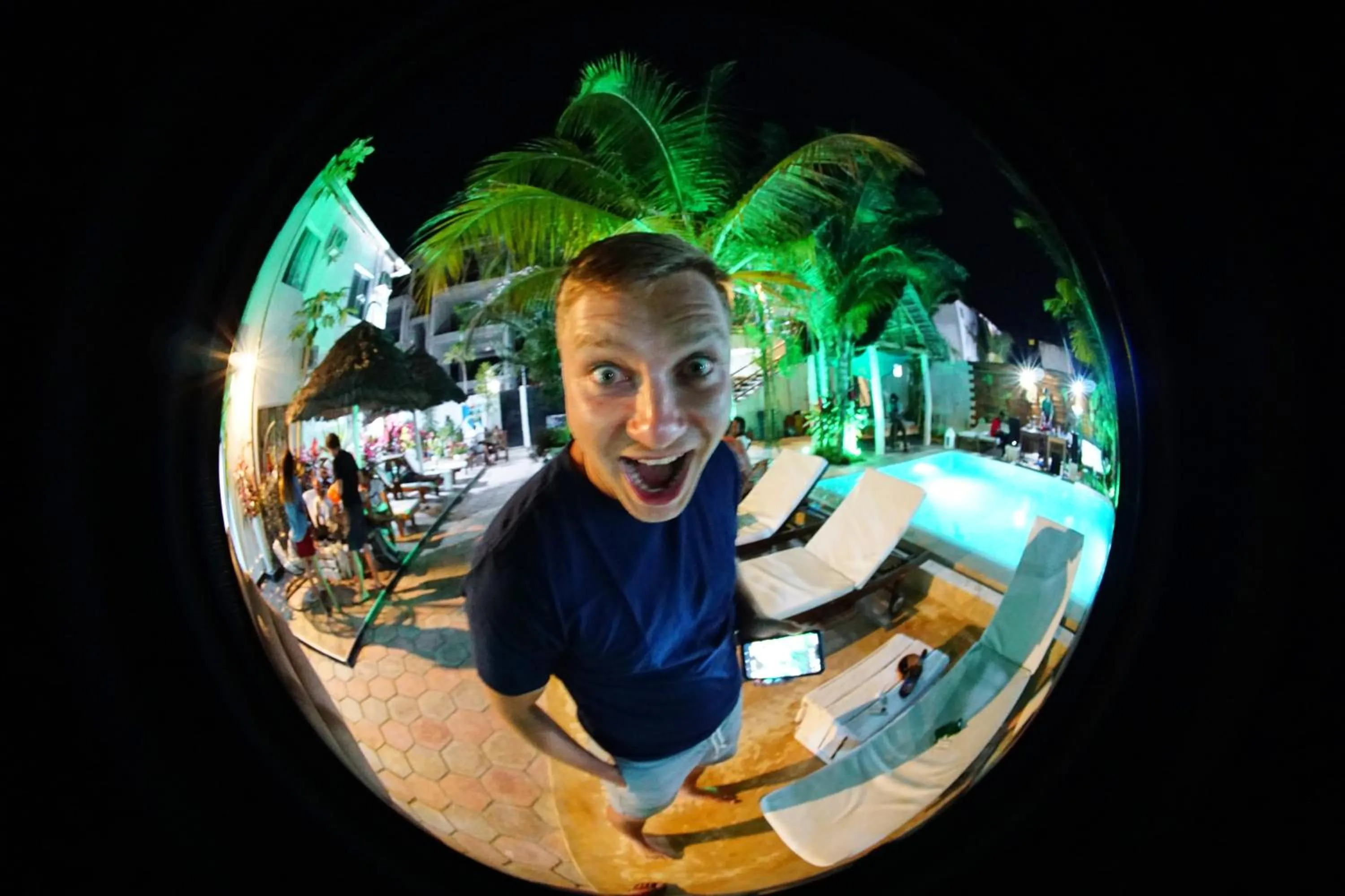 Night in Reyna Resort By Cezere The Palm