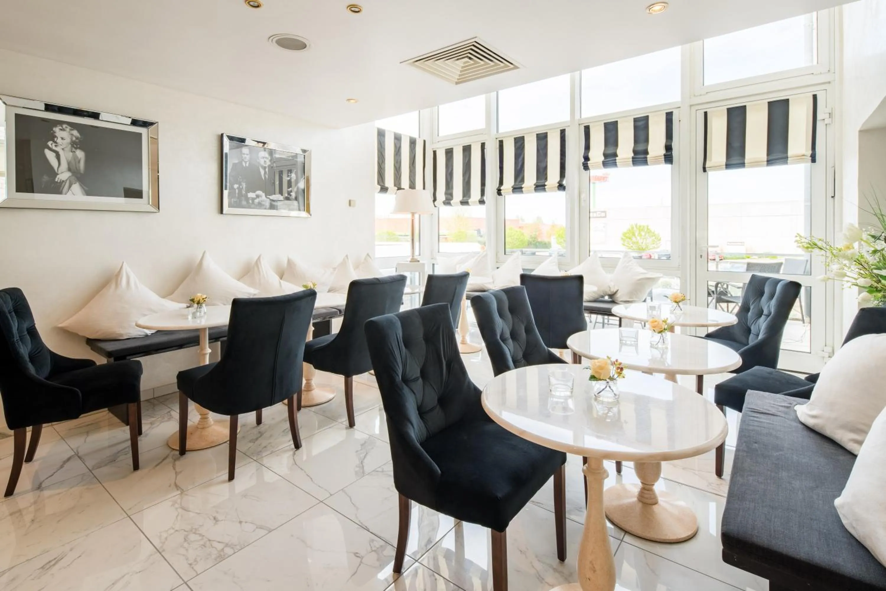 Restaurant/places to eat in Trip Inn Hotel Astoria