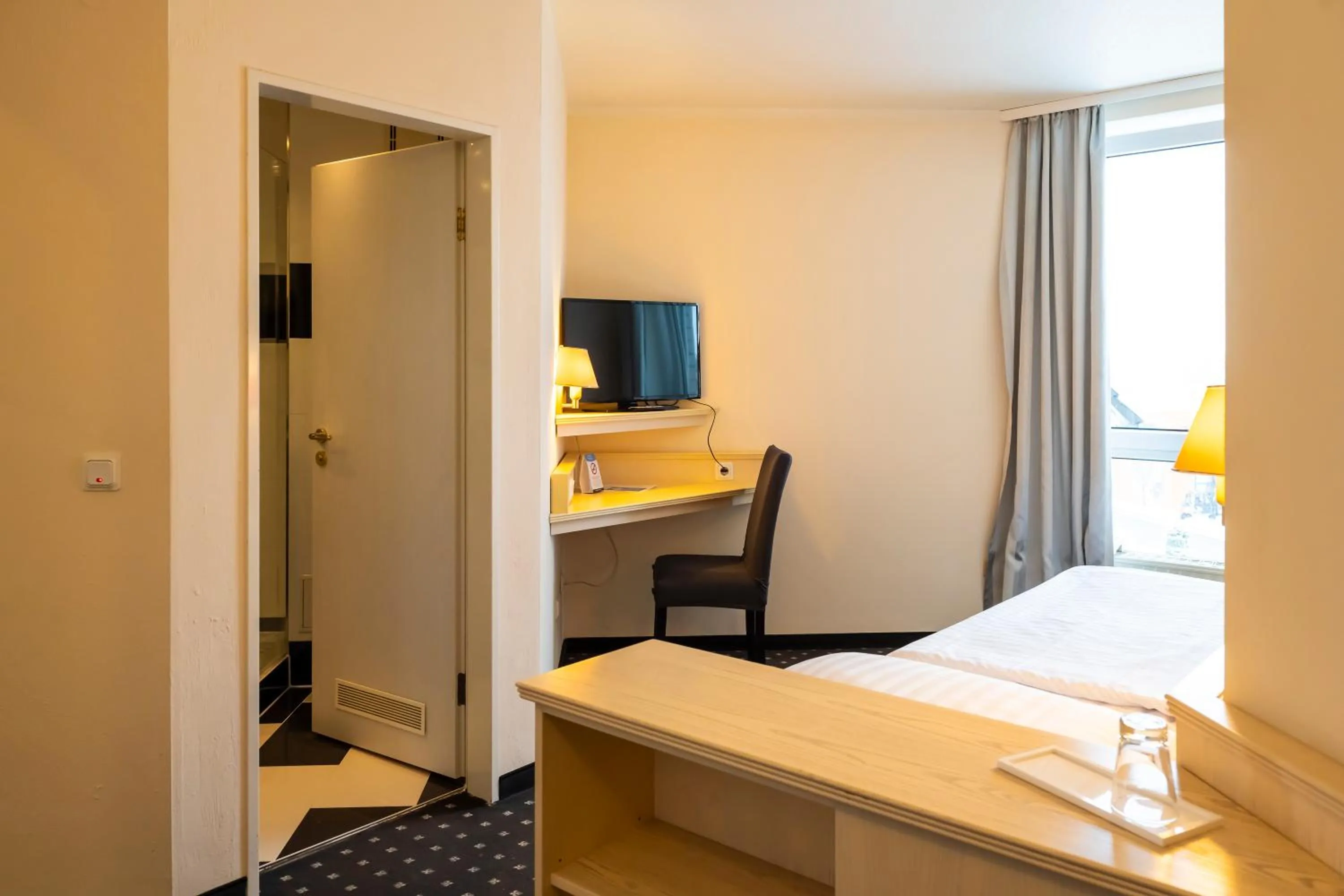 Bed in Trip Inn Hotel Astoria