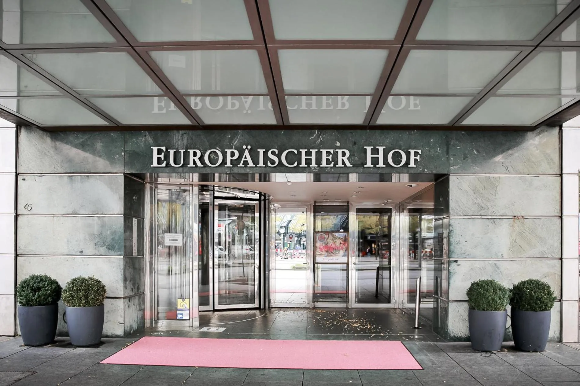 Facade/entrance in Hotel Europäischer Hof Hamburg