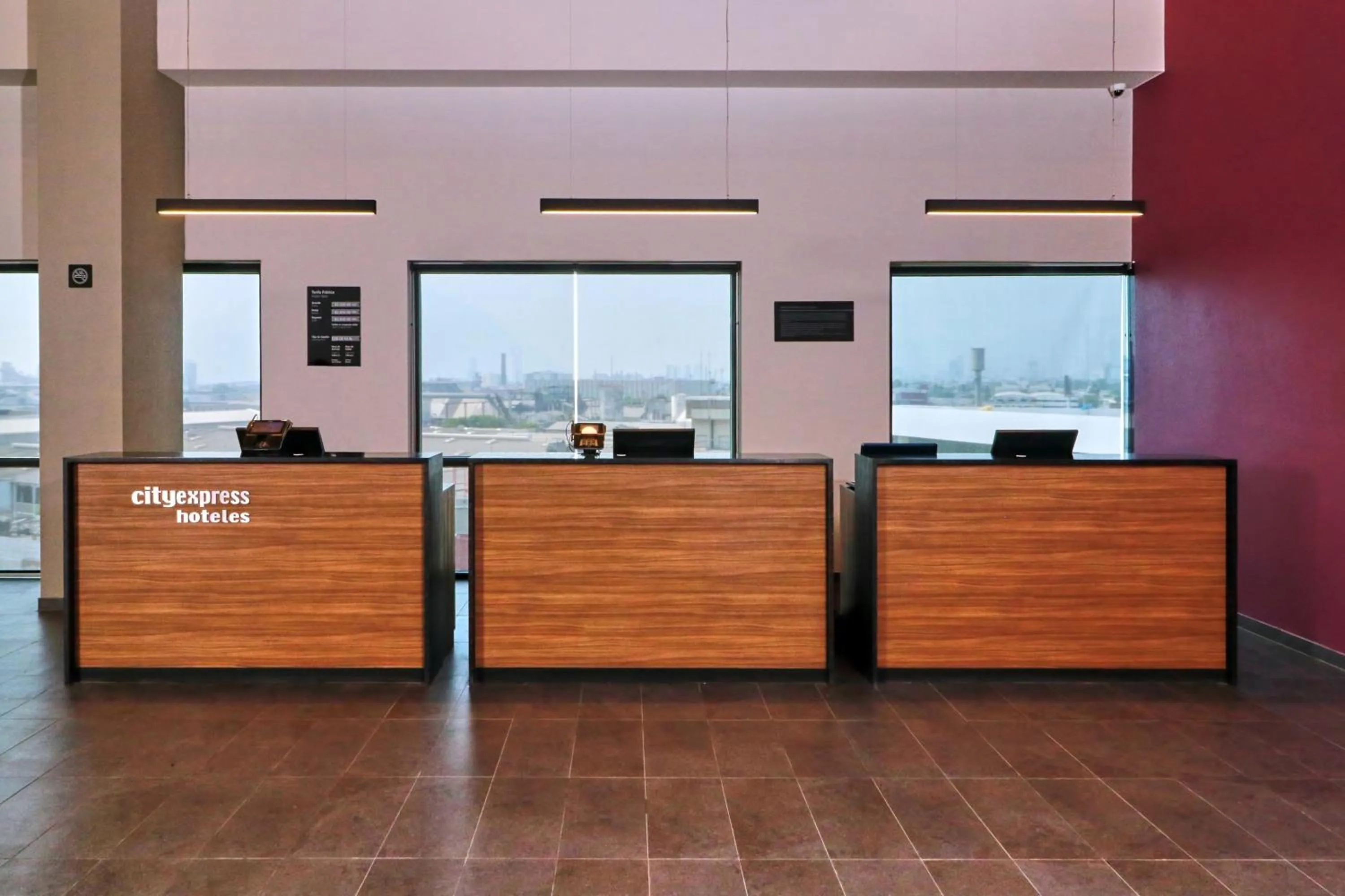 Lobby or reception in City Express by Marriott Monterrey Universidad