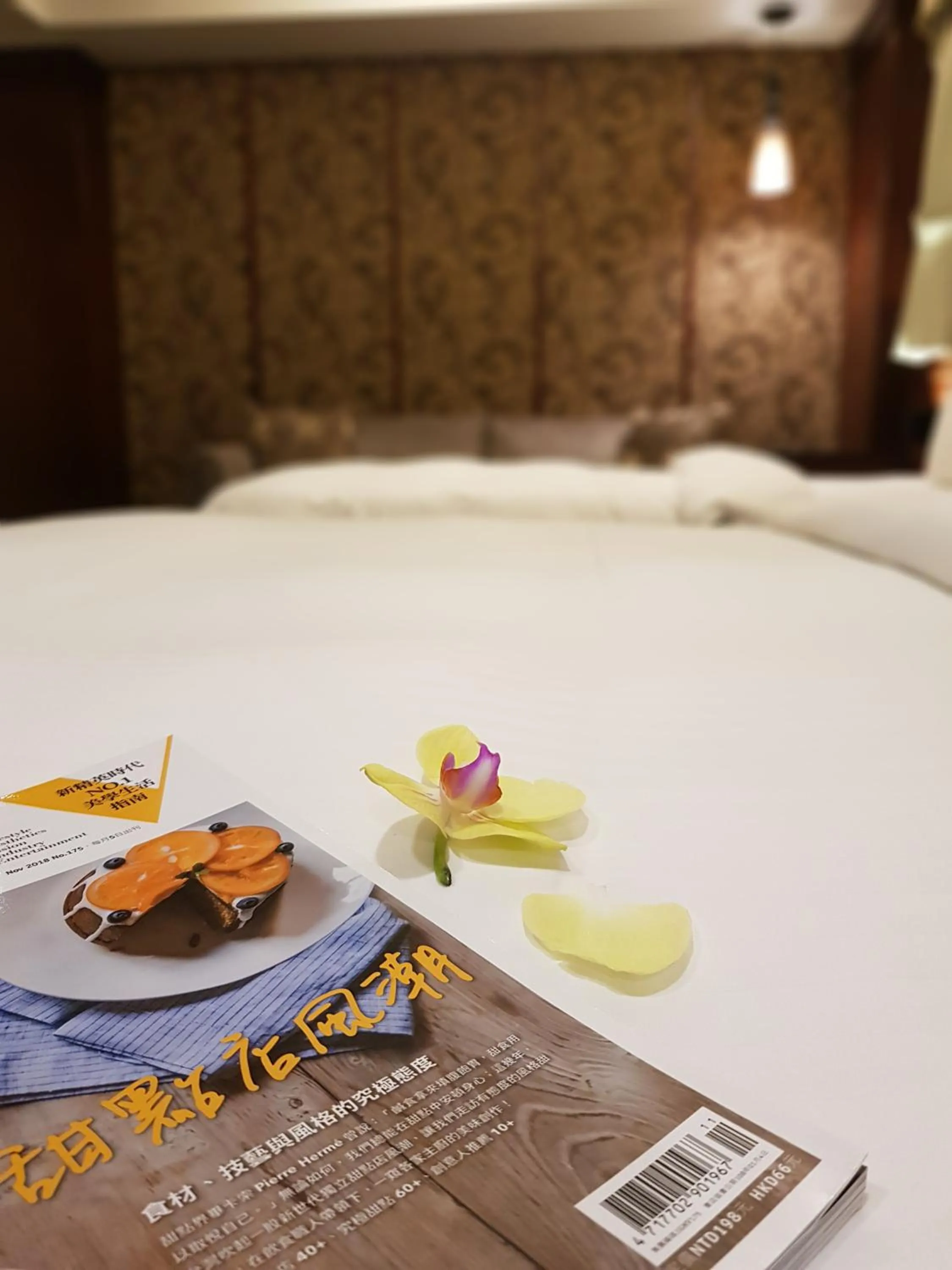 bunk bed, Bed in Sun Sweet Hotel