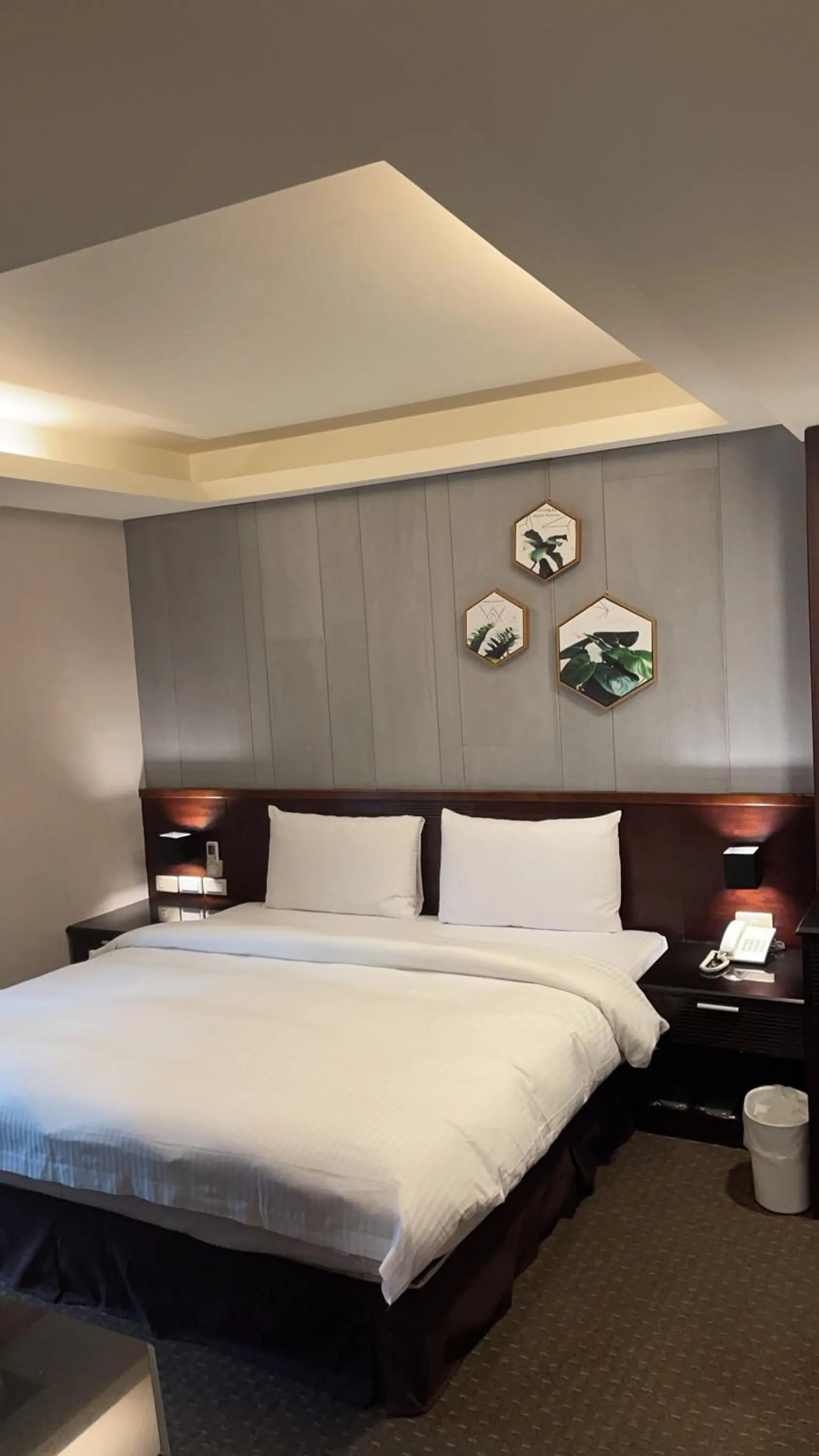 Photo of the whole room, Bed in Sun Sweet Hotel