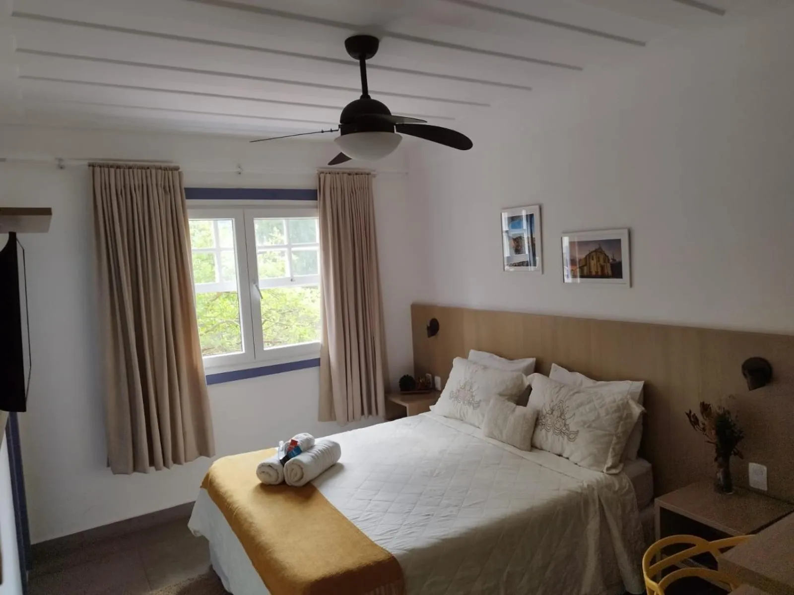 Photo of the whole room, Bed in Pousada Relicário