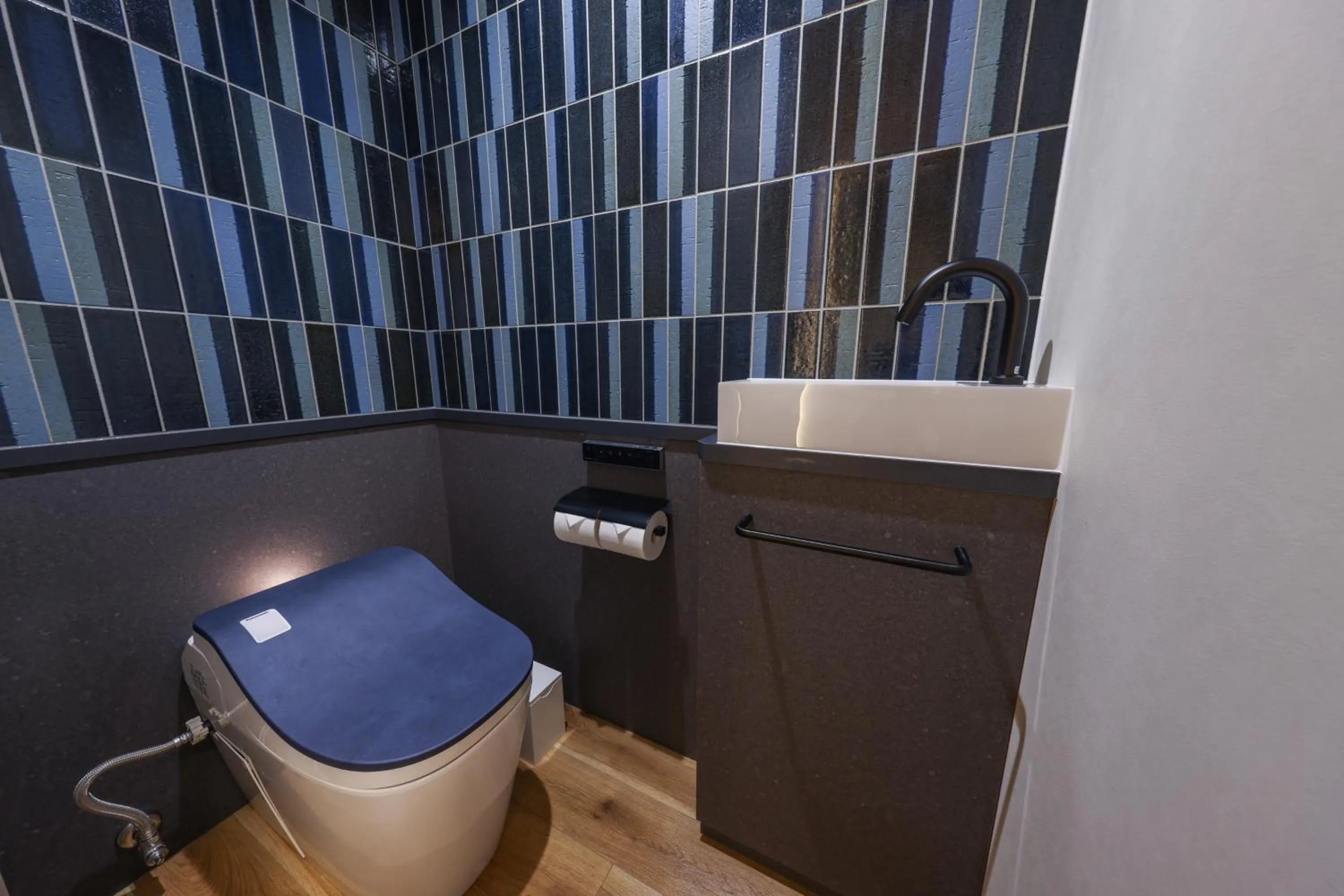 Toilet in Hotel Keihan Tenmabashi Ekimae