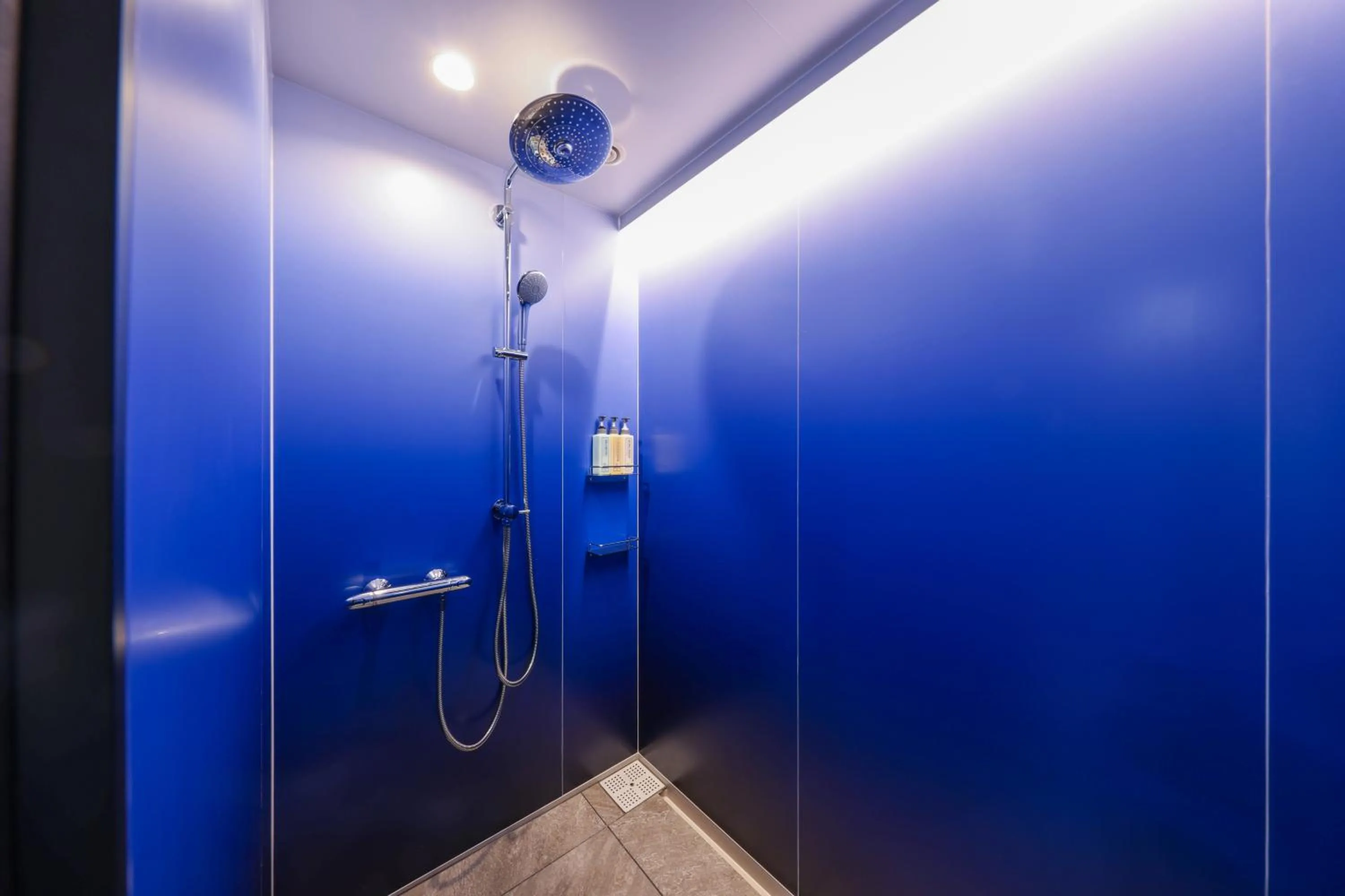 Shower in Hotel Keihan Tenmabashi Ekimae