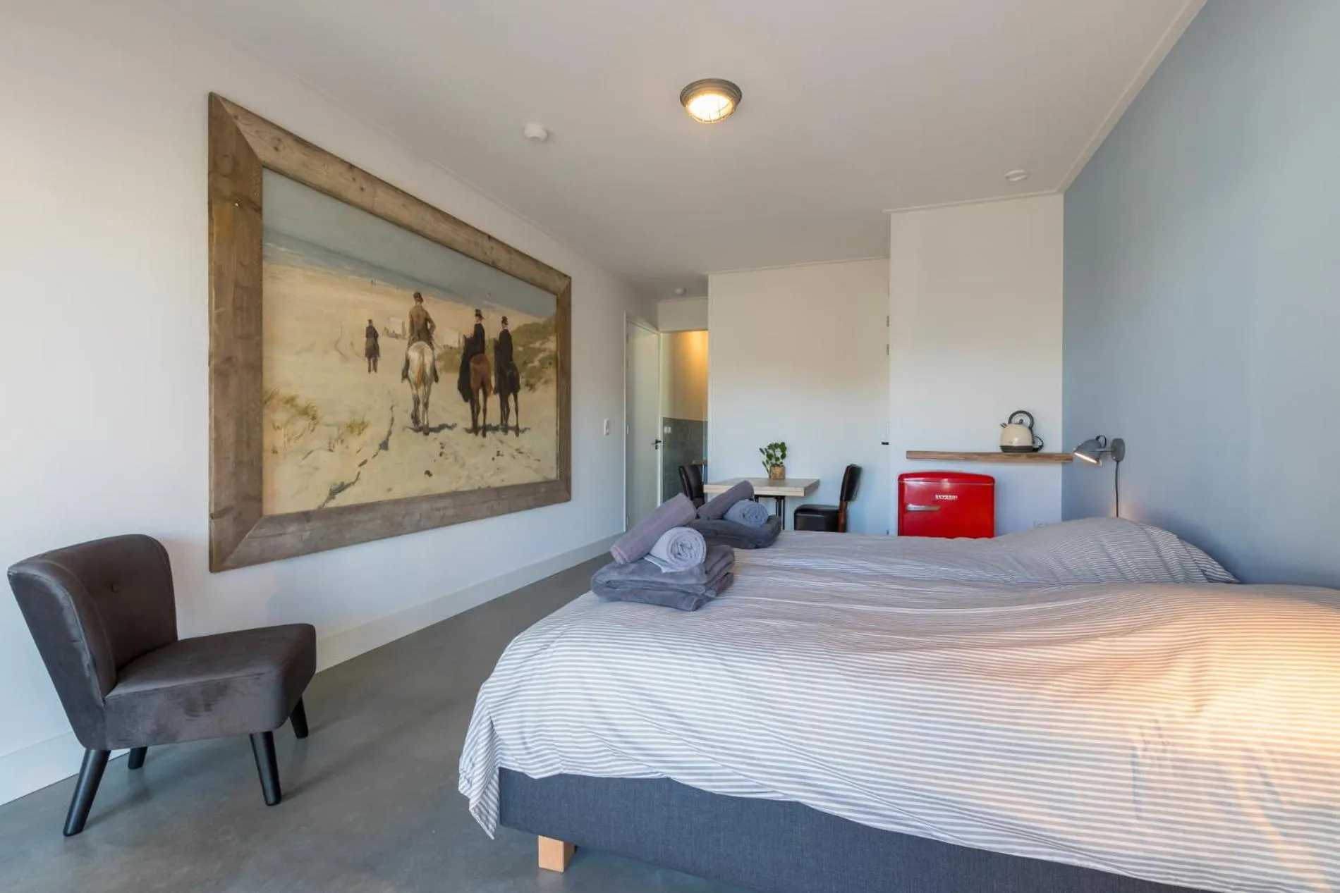 Photo of the whole room, Bed in Ride by the Sea Guesthouse