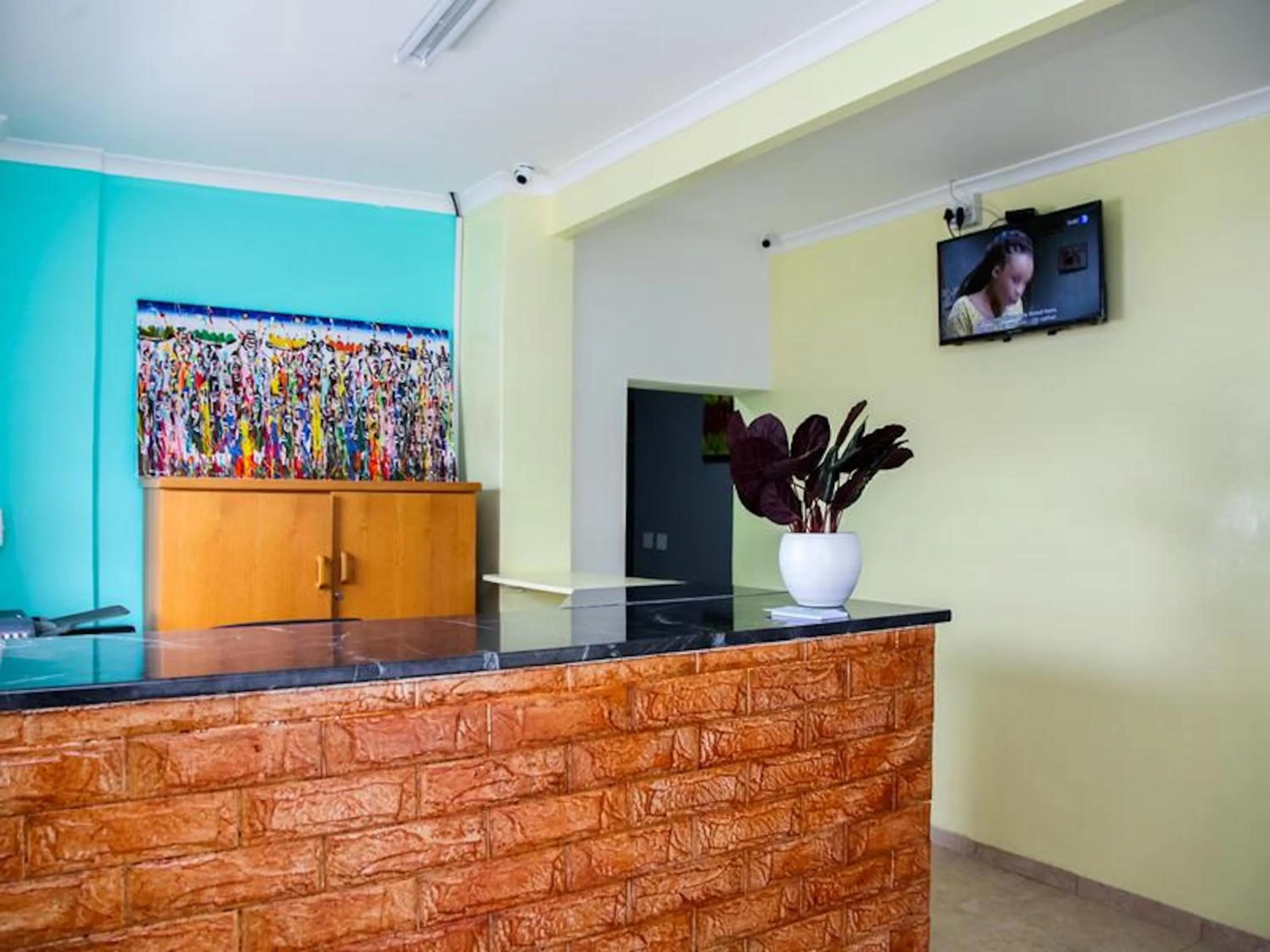 Communal lounge/ TV room in Relaxing guest House in The heart of Ndabeni