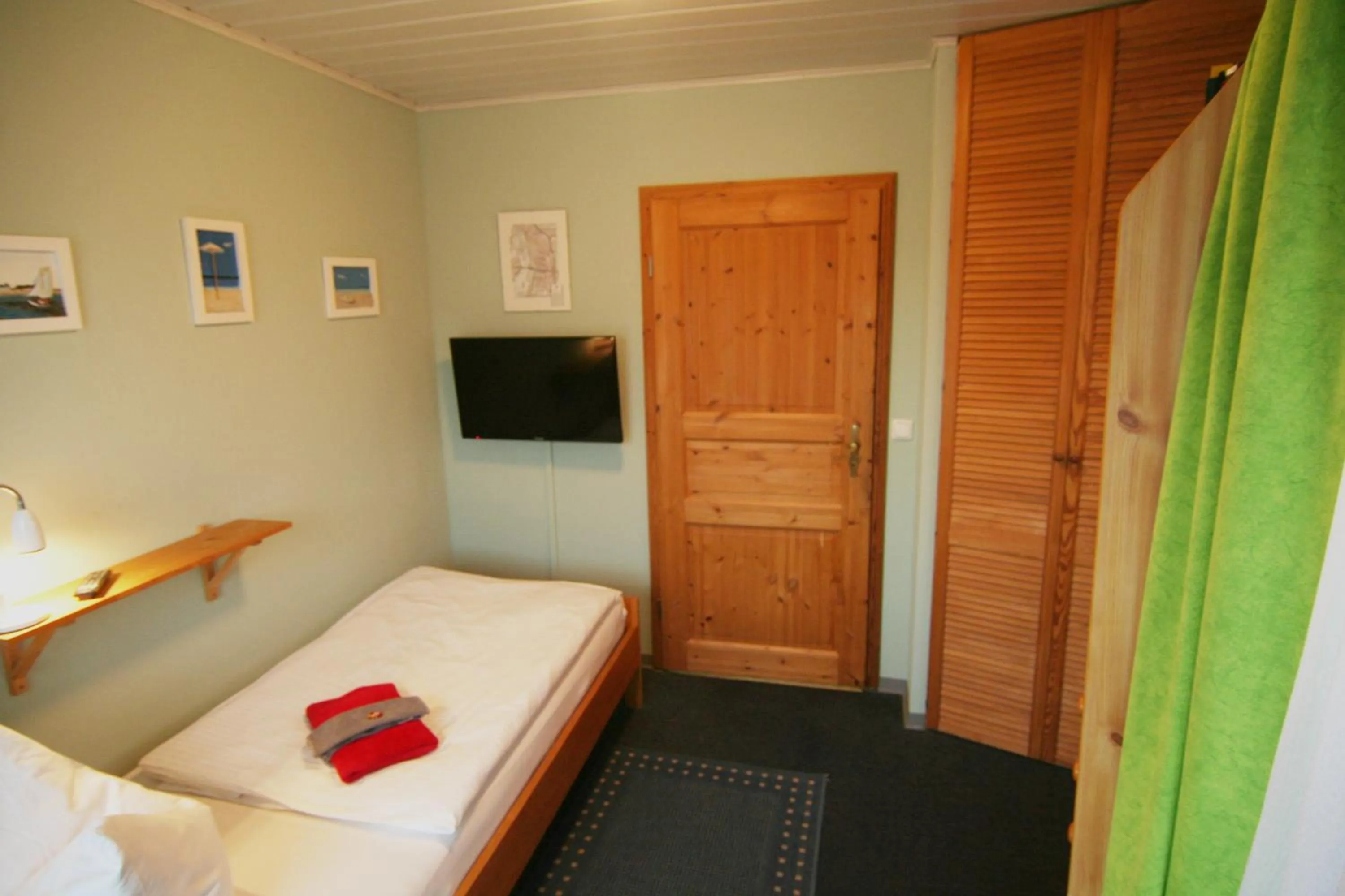 Photo of the whole room in Esprit Hotel