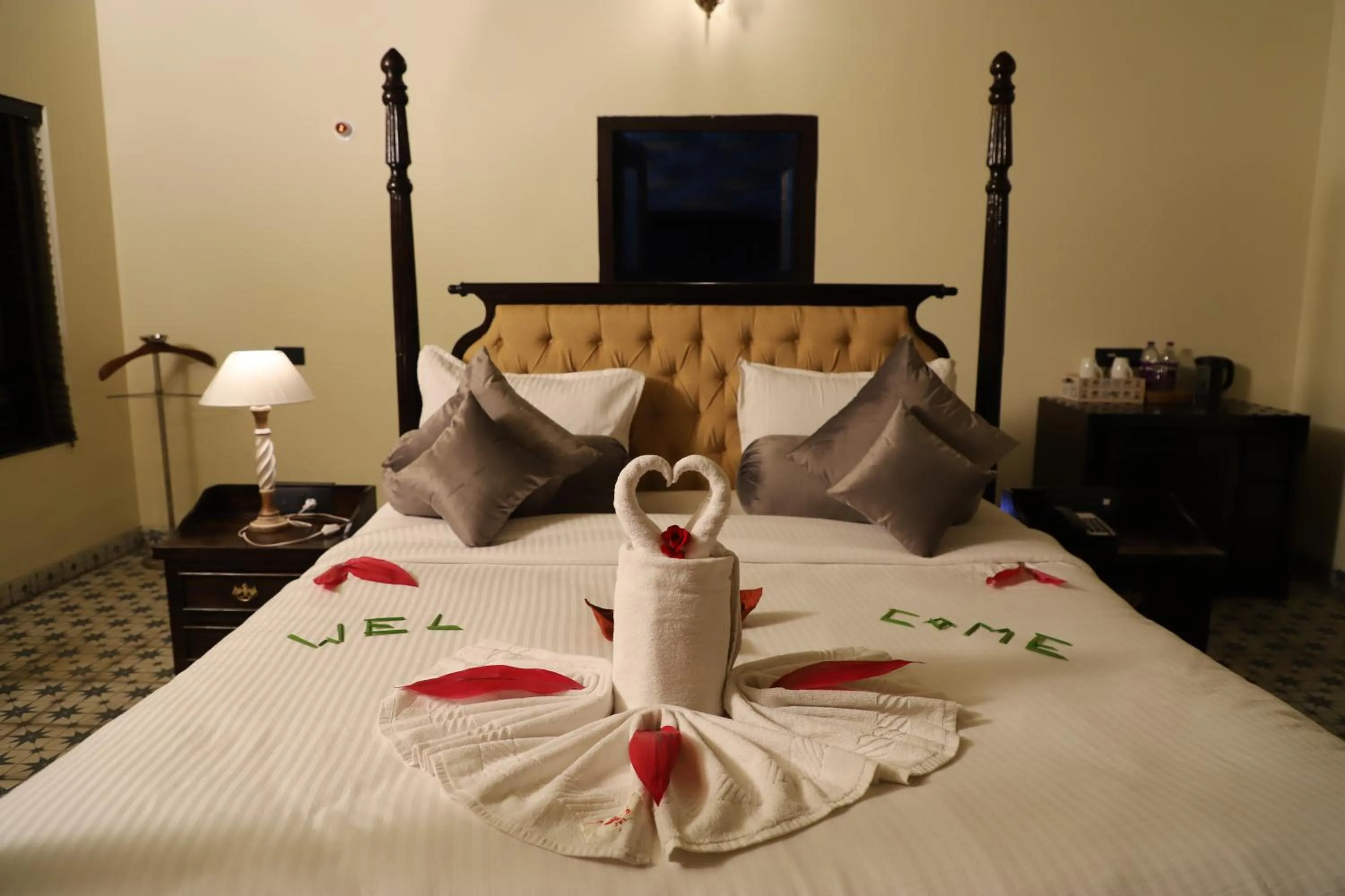 Bed in The Pench International