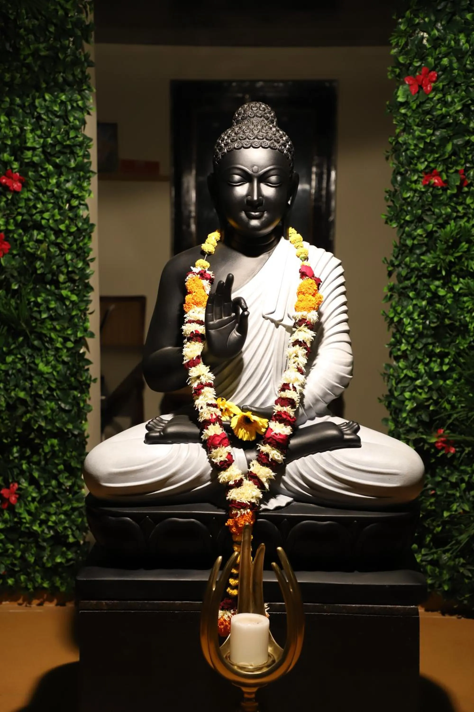 The Pench International