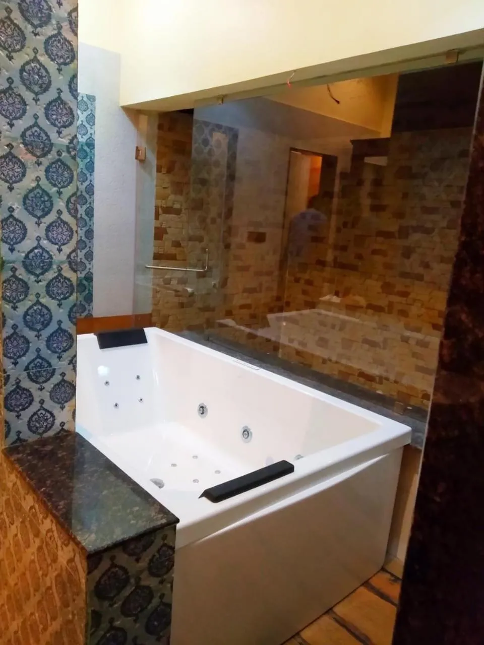 Hot Spring Bath in The Pench International