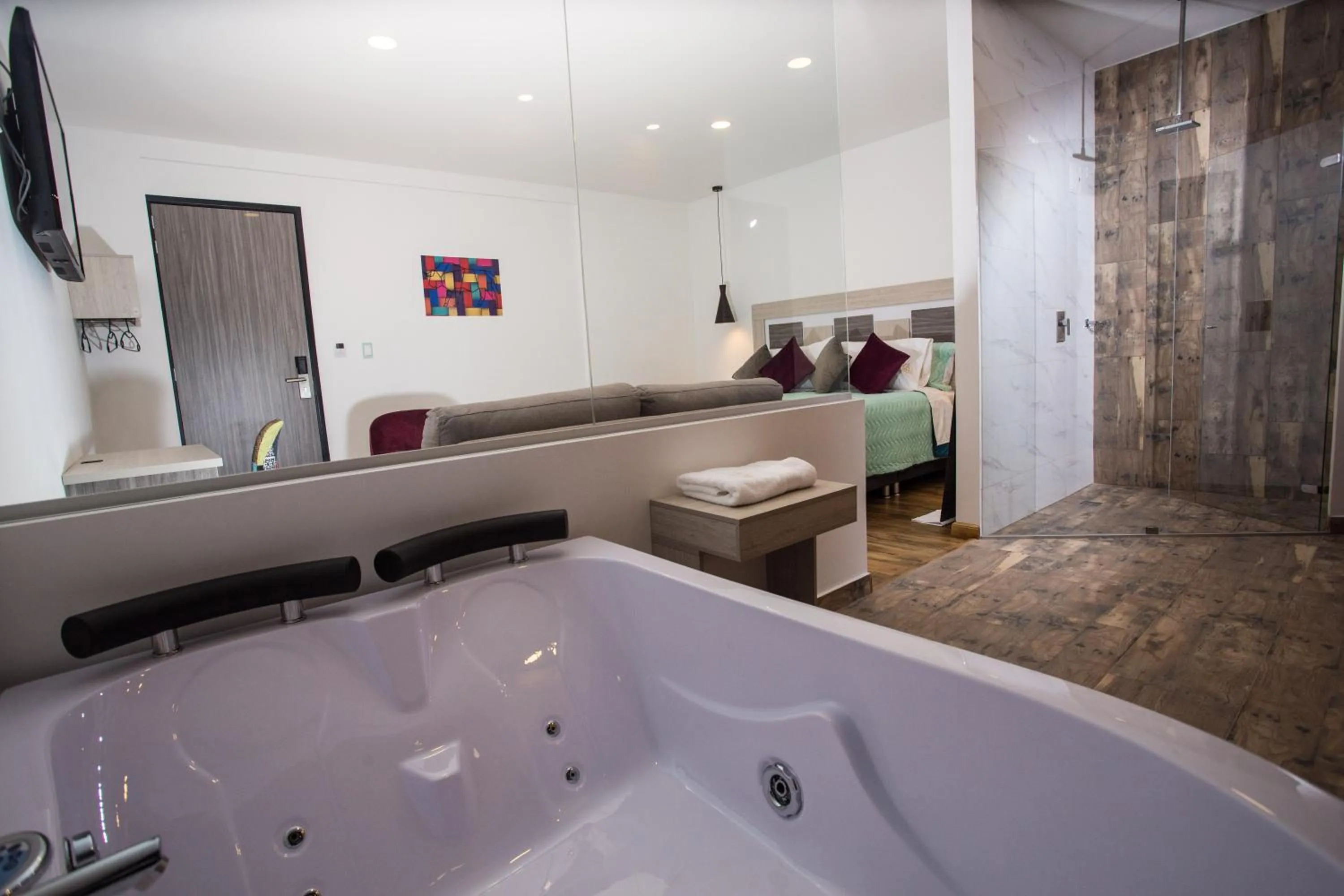 Hot Tub, Bathroom in Hotel Aristo Gold