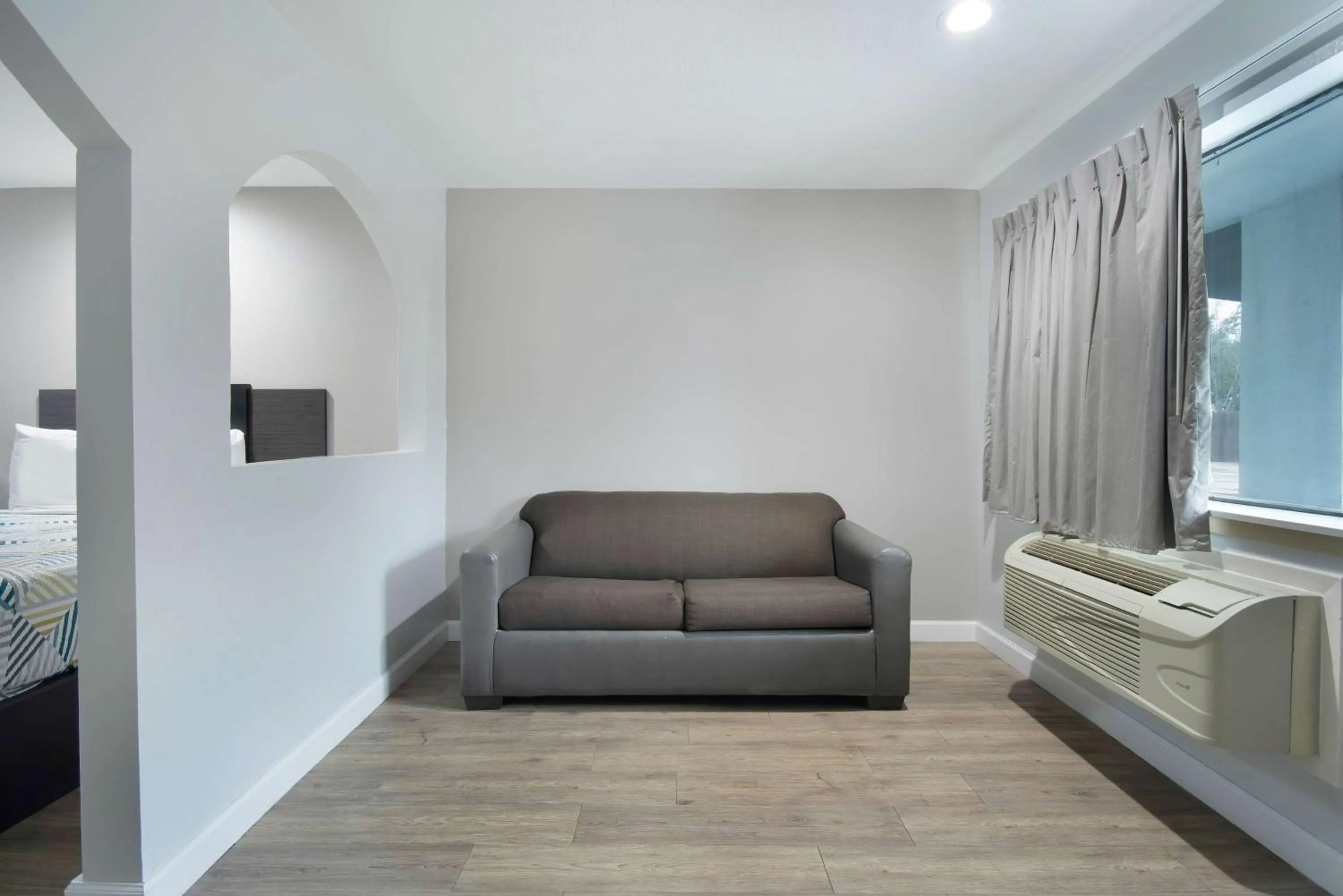 Bedroom in Motel 6 Houston, TX - I-10 West